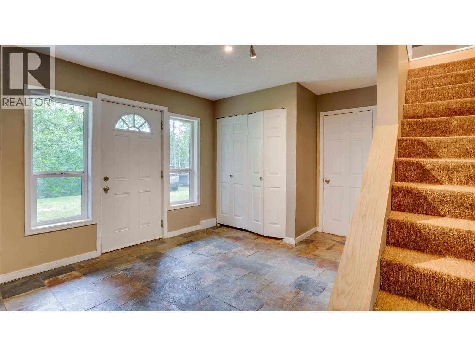 454 Grandview Bench Road