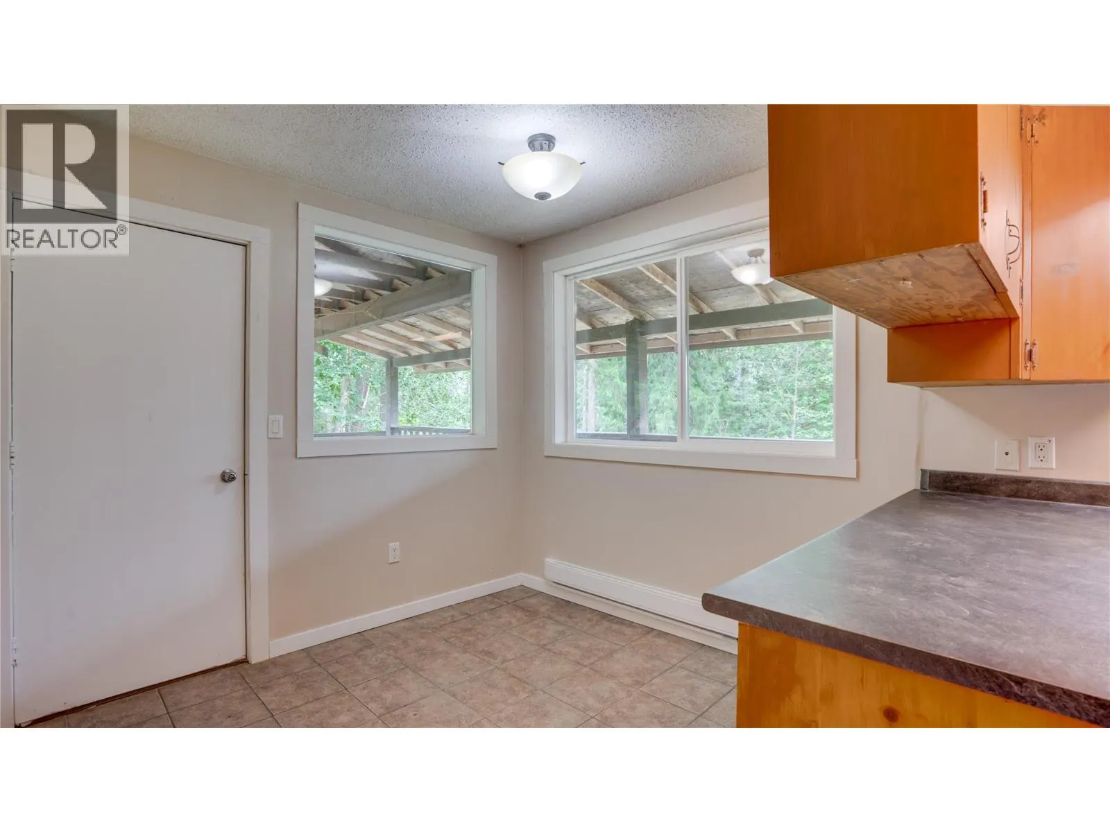 454 Grandview Bench Road