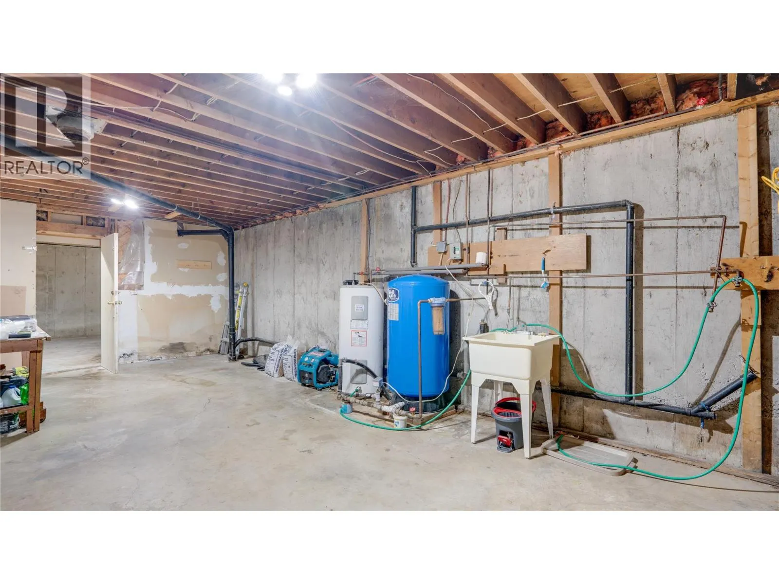 454 Grandview Bench Road