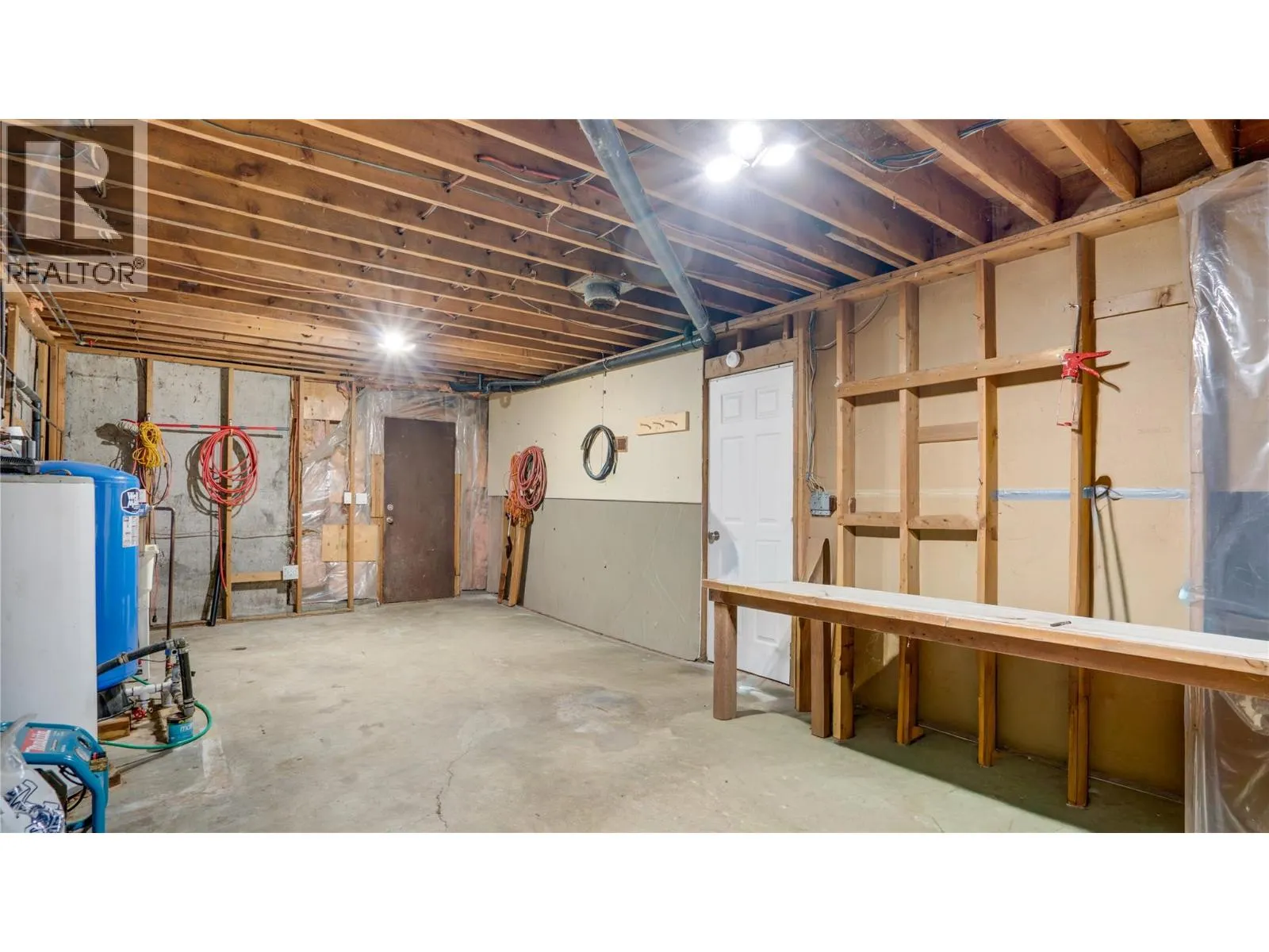 454 Grandview Bench Road