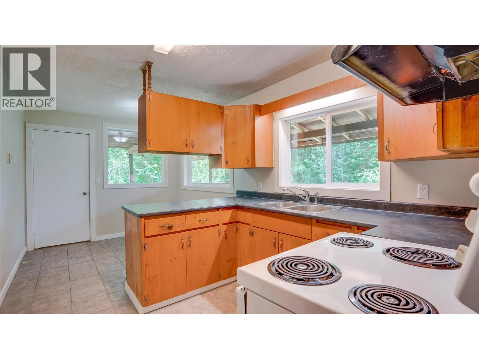 454 Grandview Bench Road