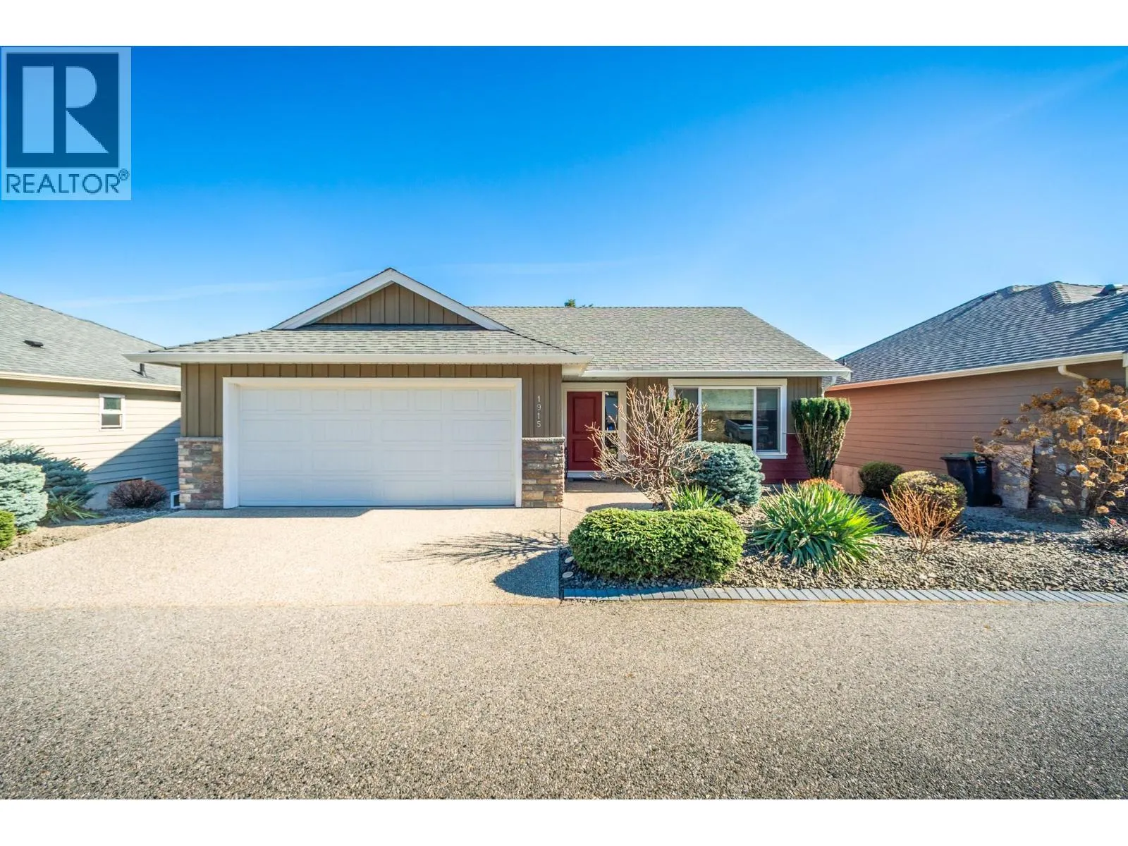 1915 Rosealee Lane