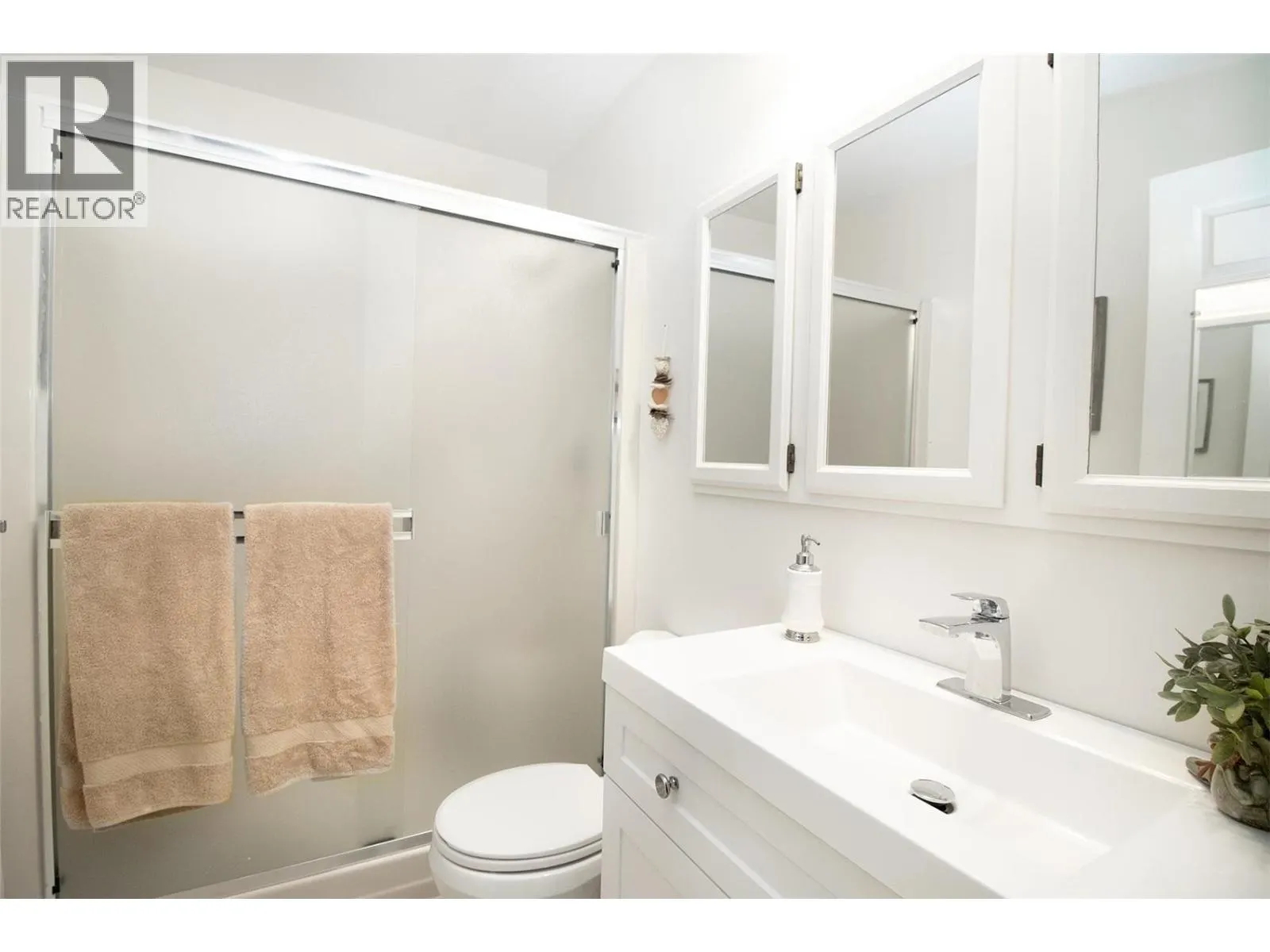 1255 Raymer Avenue Unit# 582