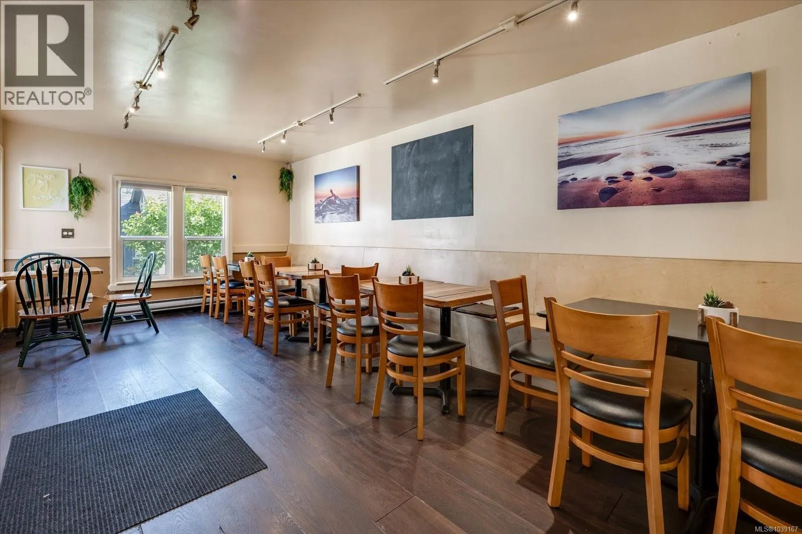 14&15 221 Second Ave W