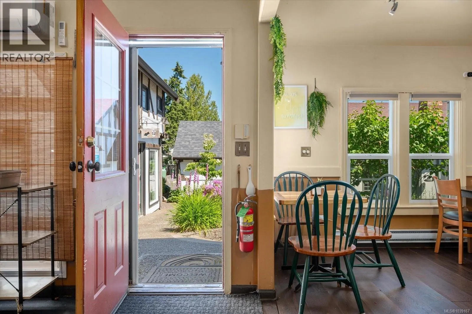 14&15 221 Second Ave W