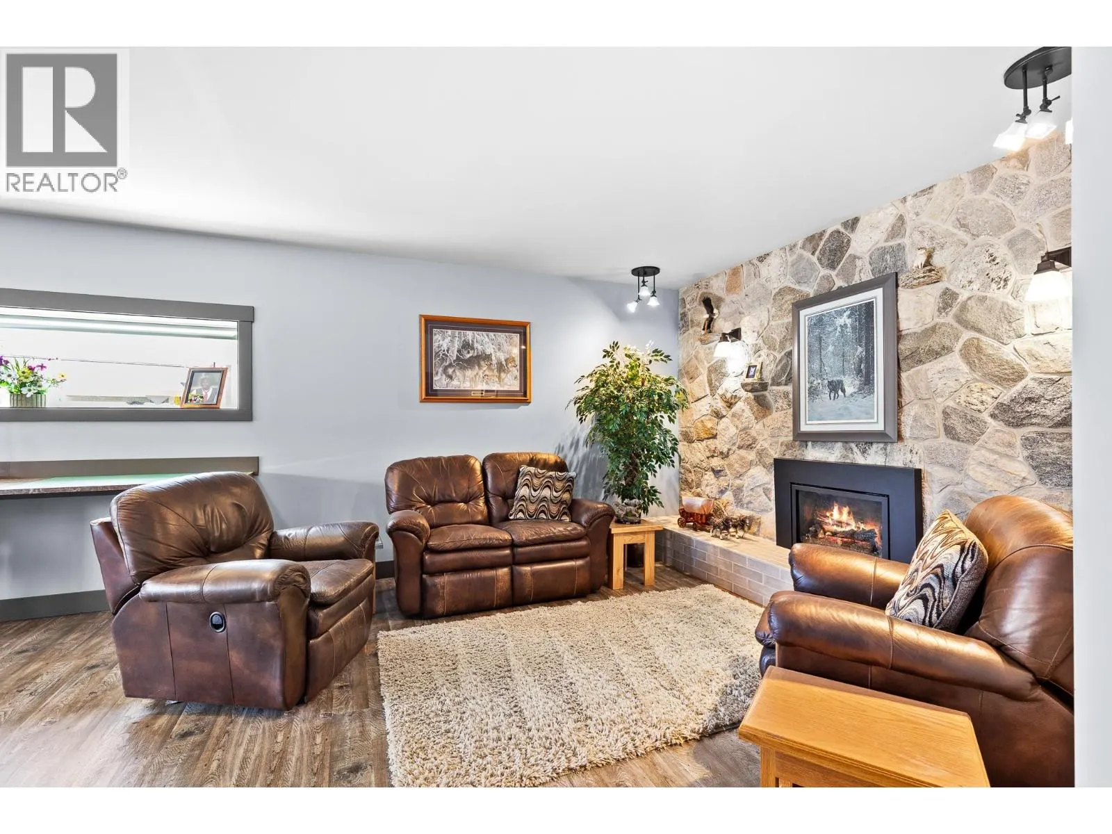 6902 Old Kamloops Road