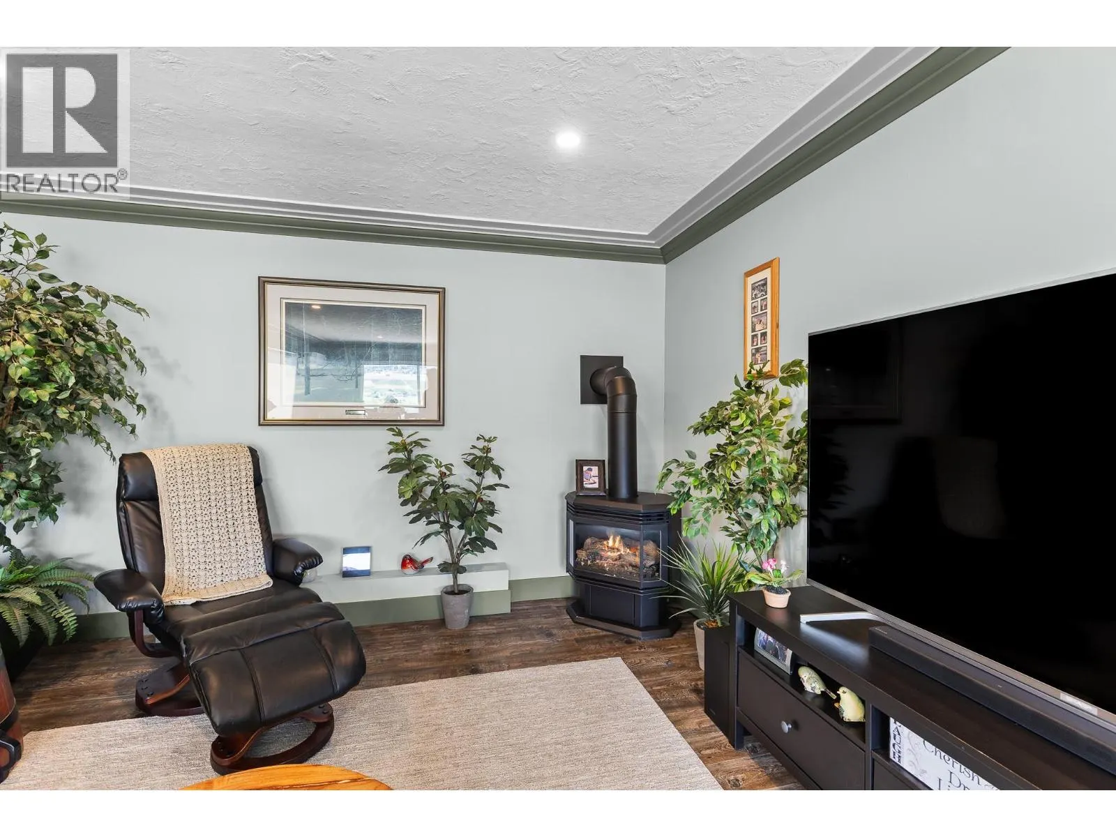 6902 Old Kamloops Road