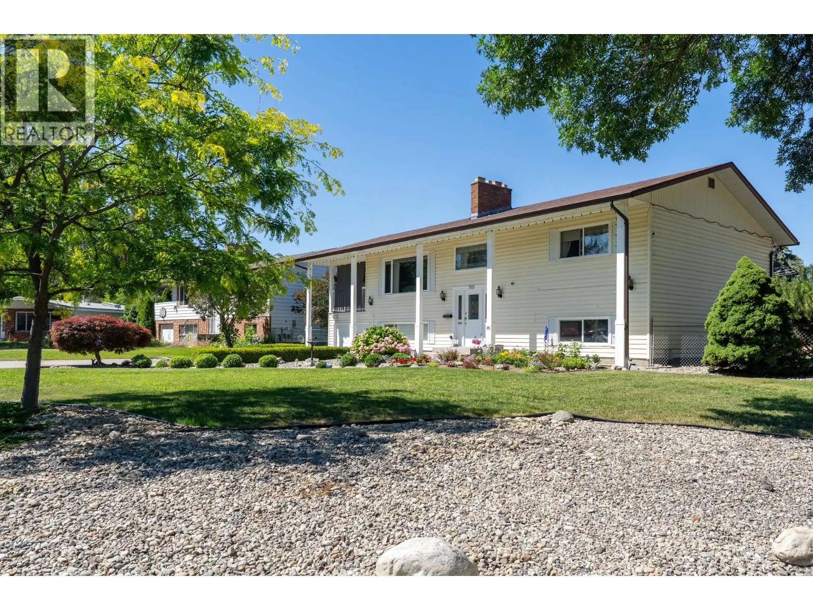 780 Princess Court
