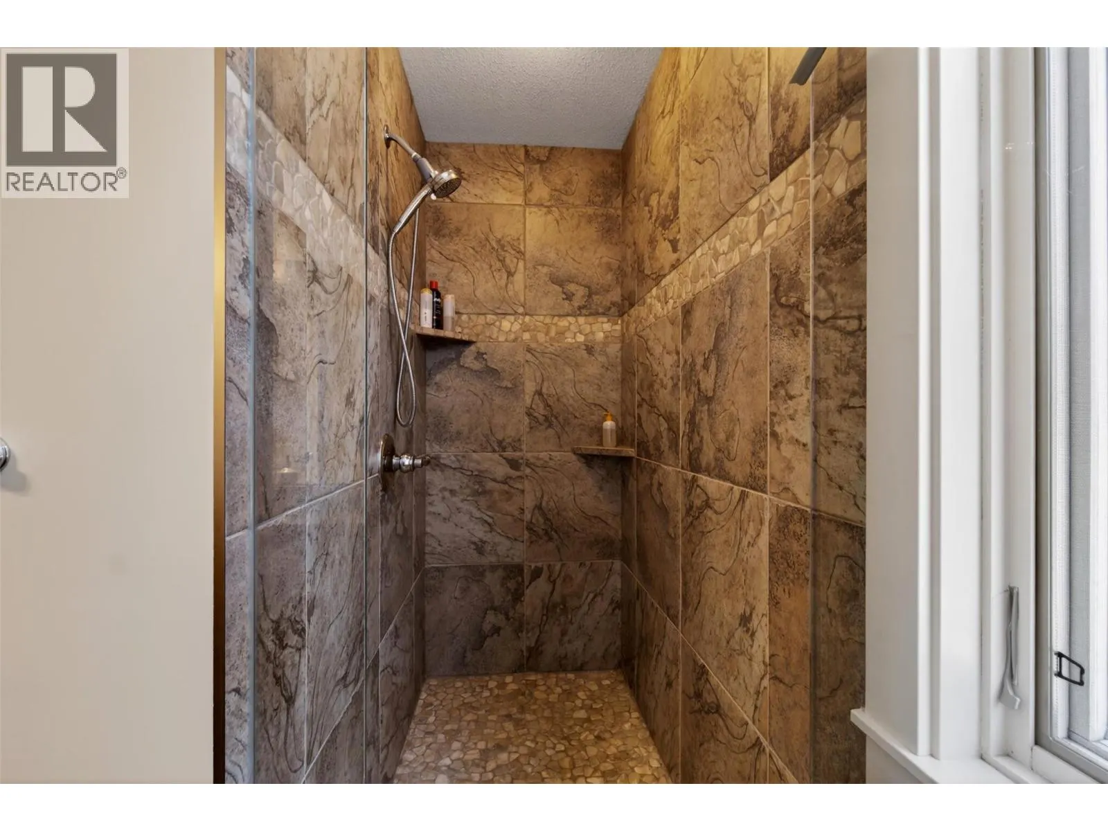 7511 Brooks Lane Unit# 102