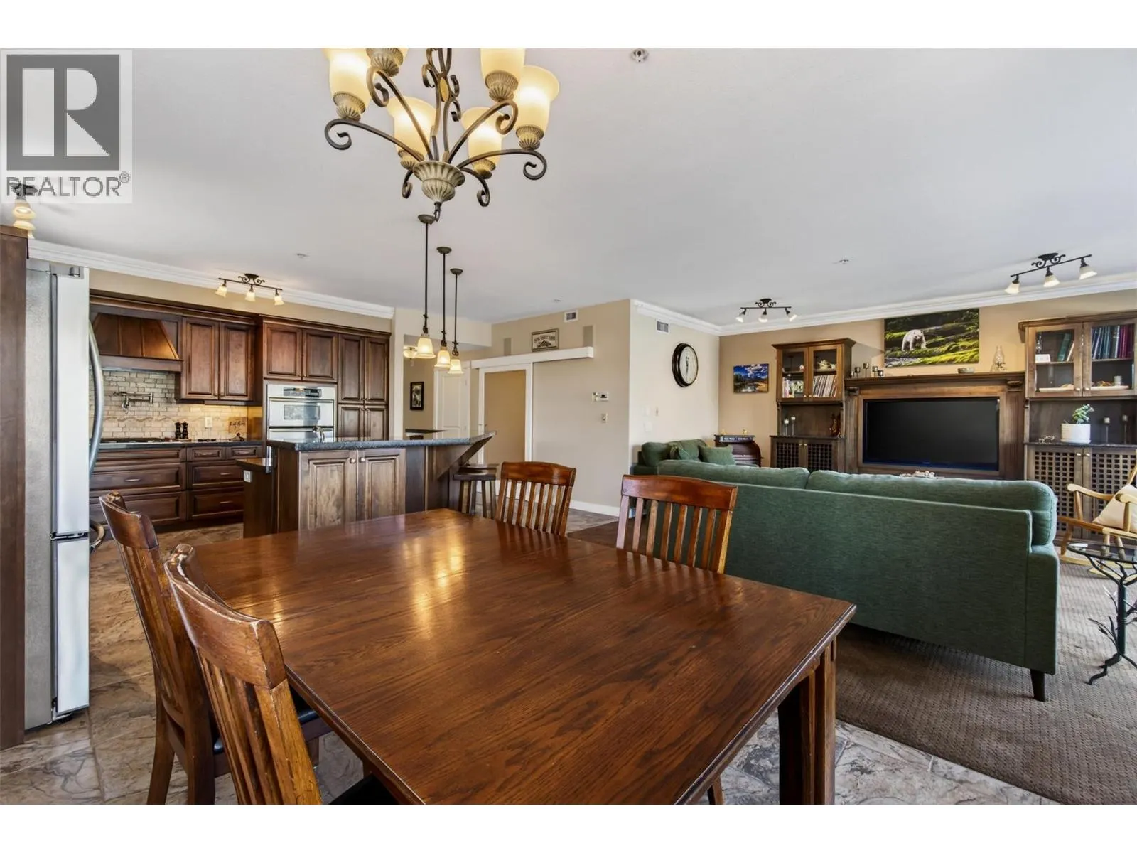 7511 Brooks Lane Unit# 102