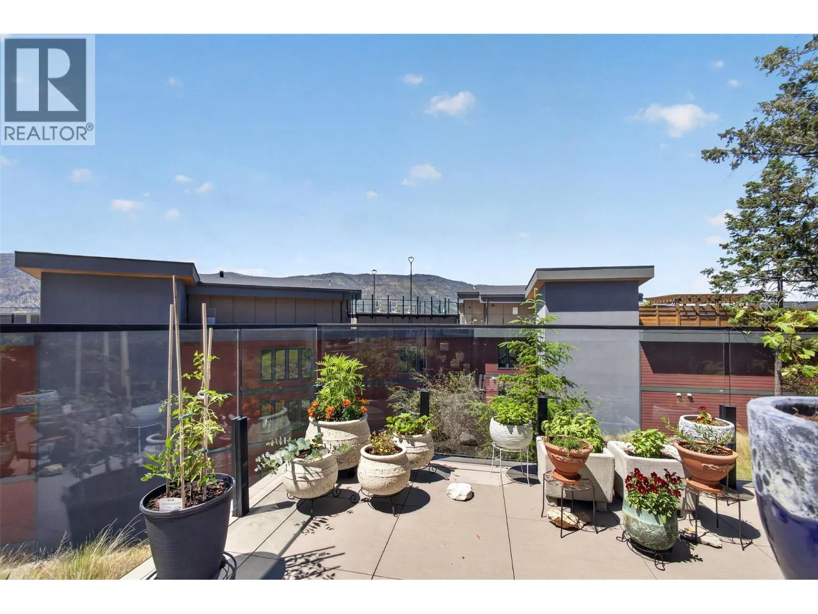 3434 Mckinley Beach Drive Unit# 101