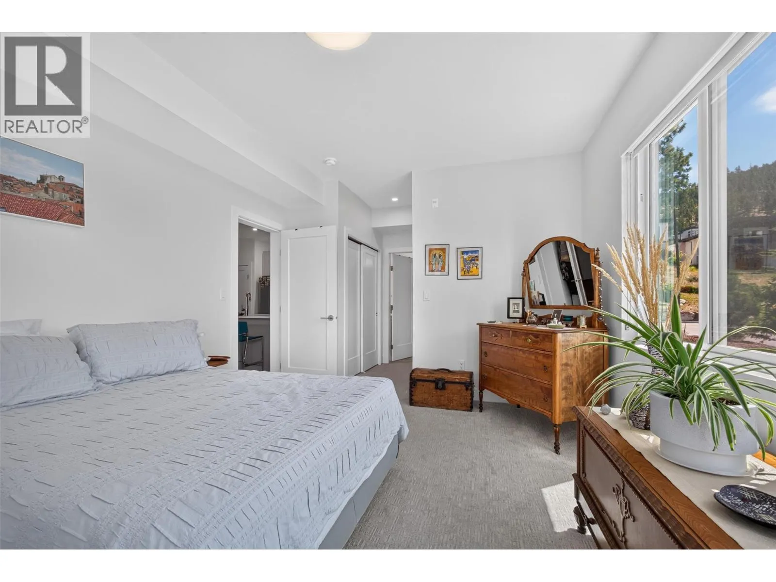 3434 Mckinley Beach Drive Unit# 101