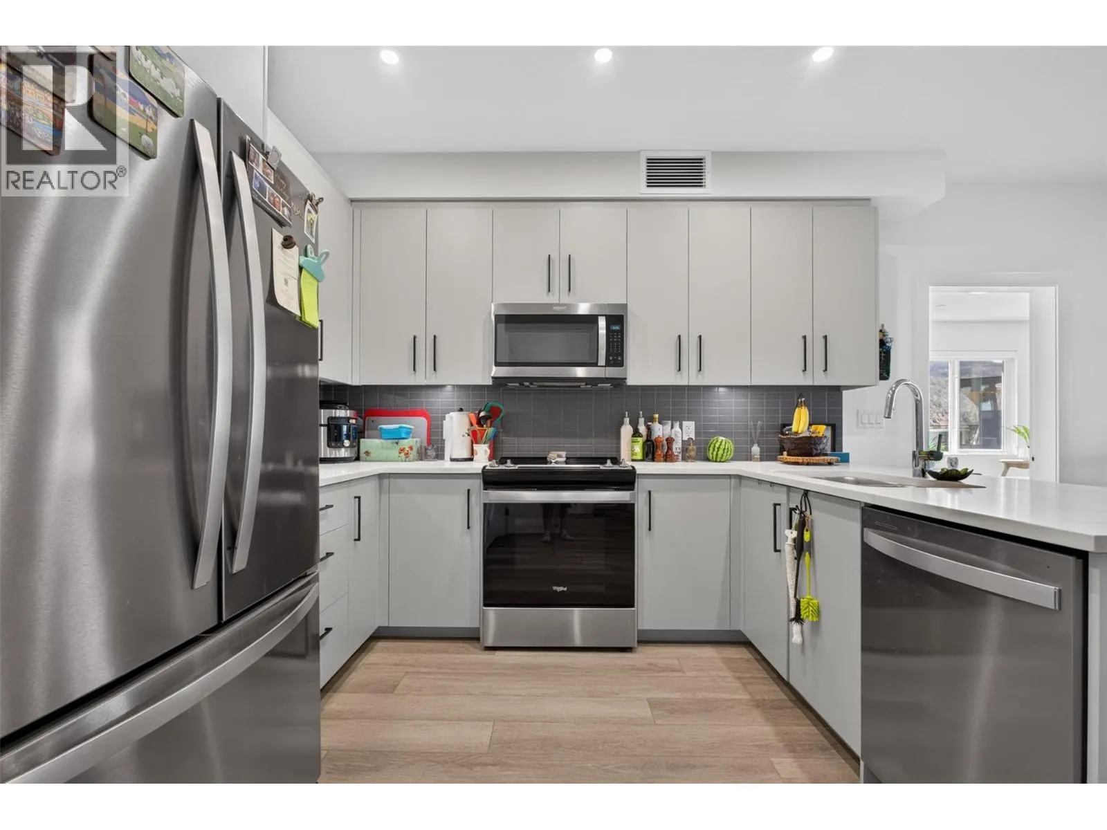 3434 Mckinley Beach Drive Unit# 101