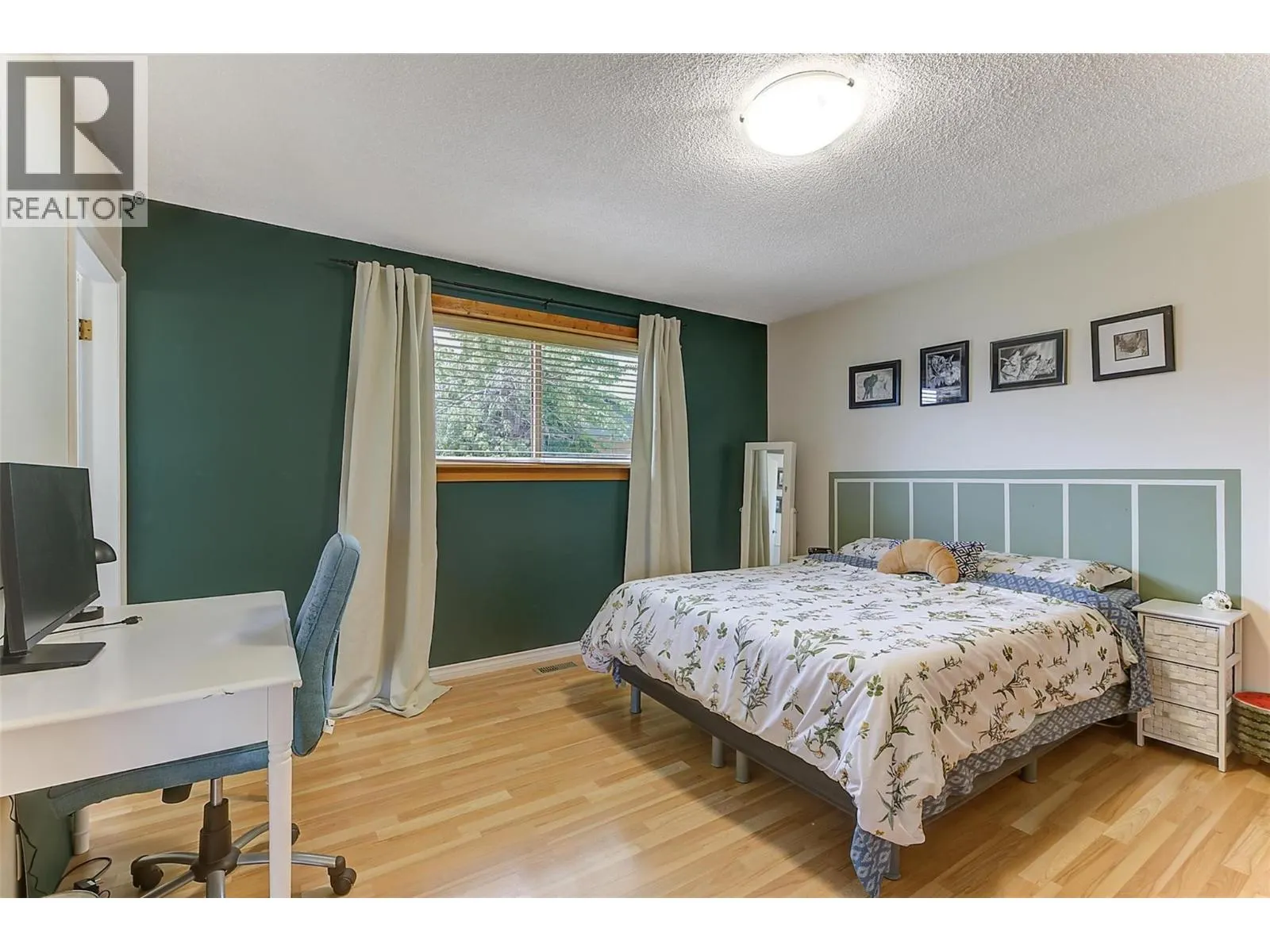 2139 Amundsen Road