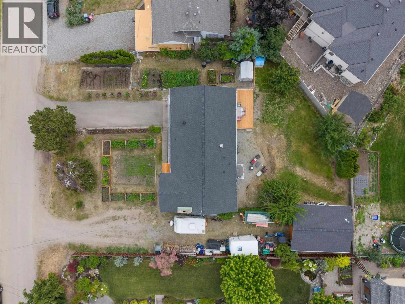 2139 Amundsen Road