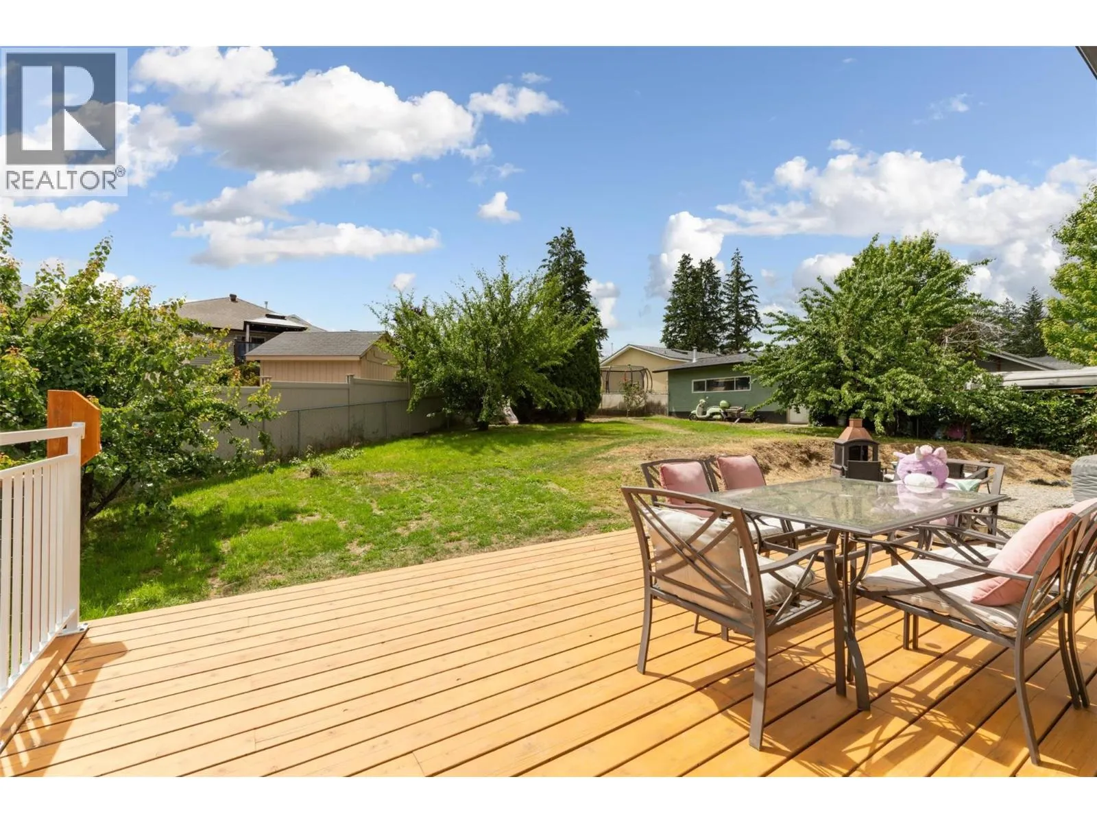 2139 Amundsen Road