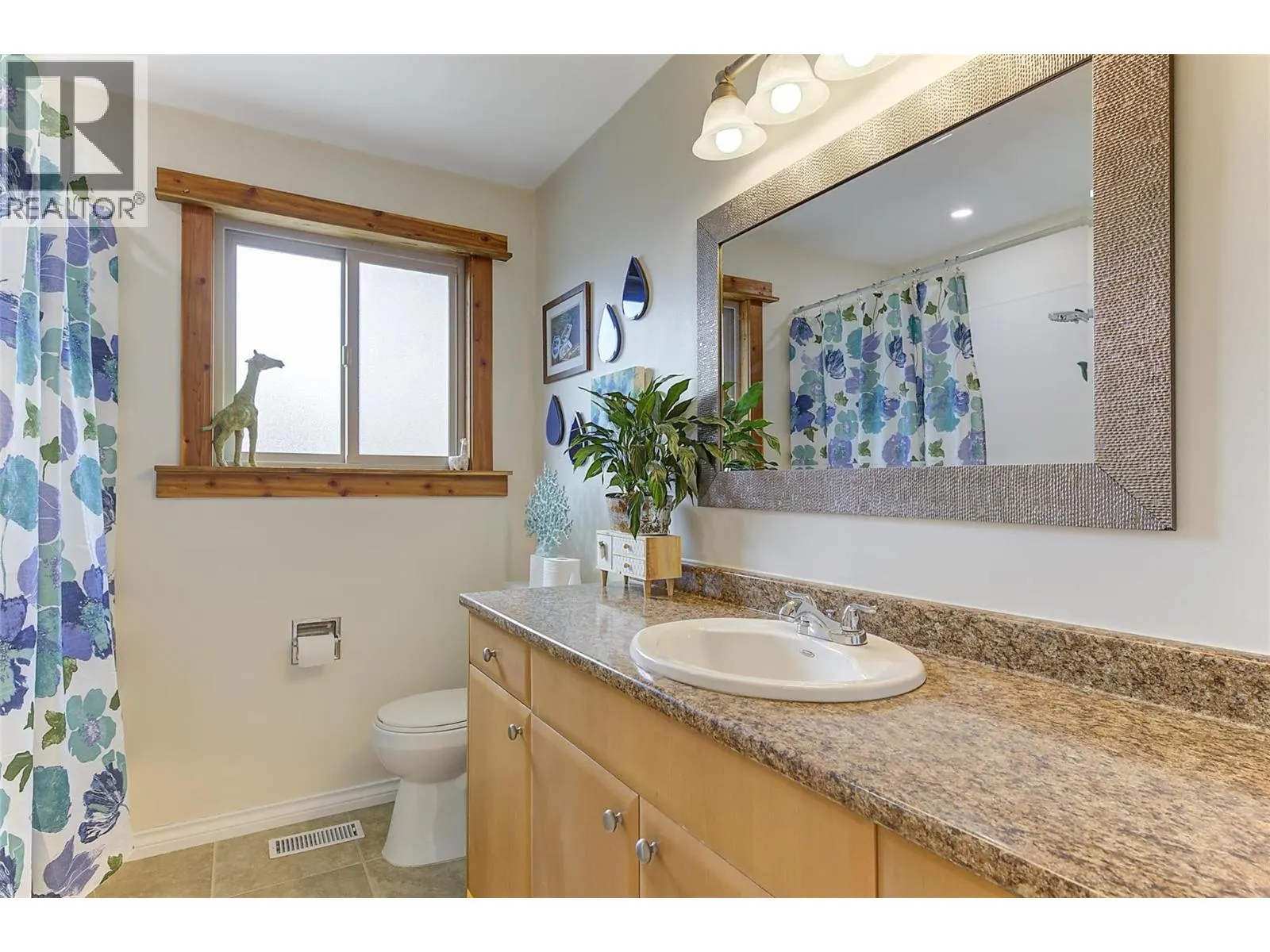 2139 Amundsen Road