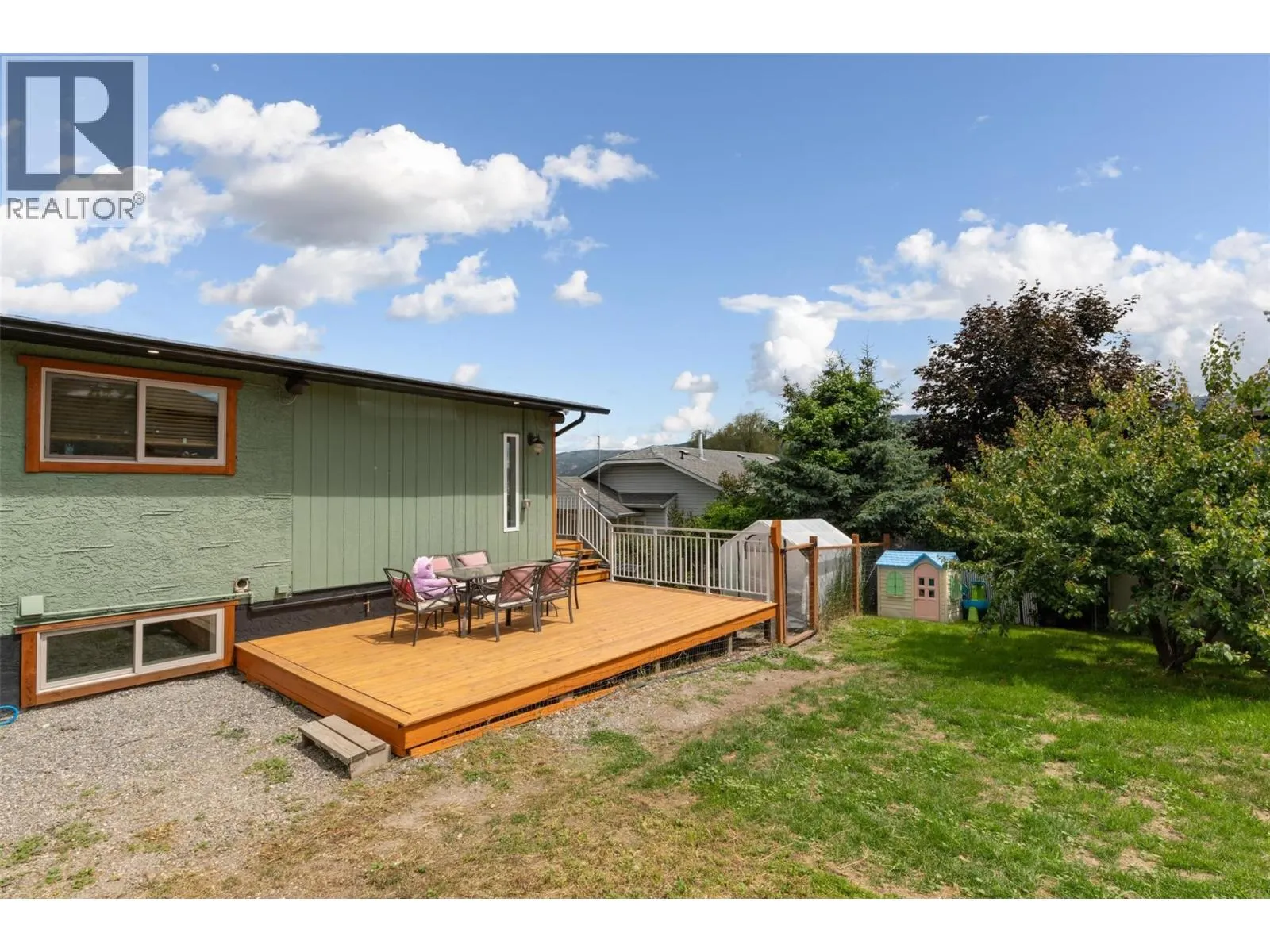 2139 Amundsen Road