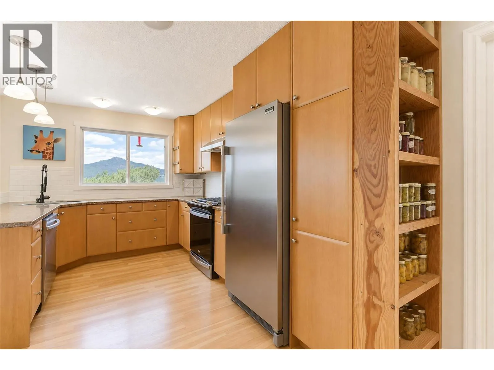 2139 Amundsen Road