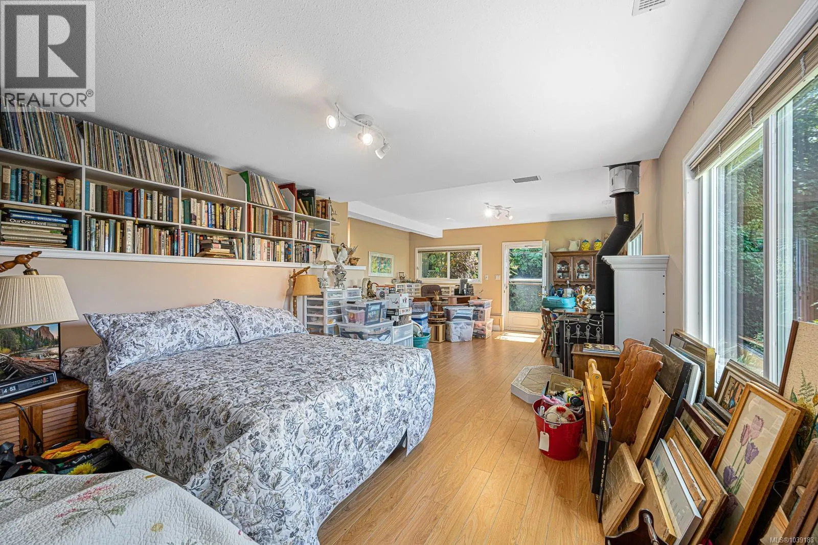 200 Crome Point Rd