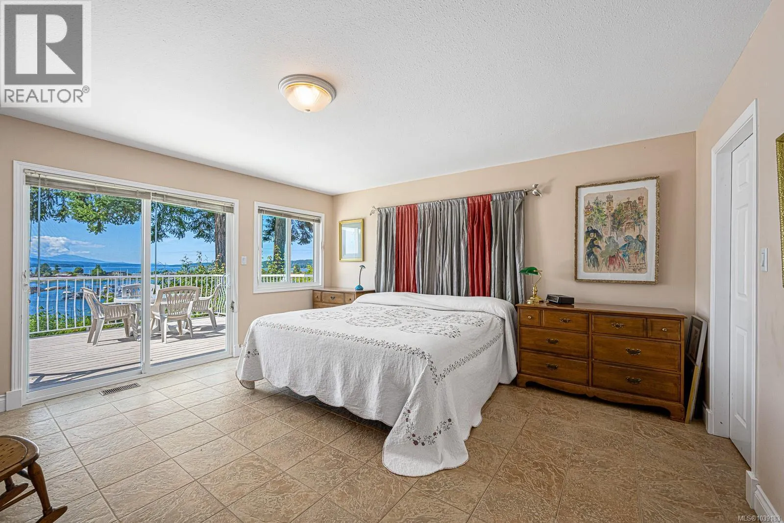 200 Crome Point Rd
