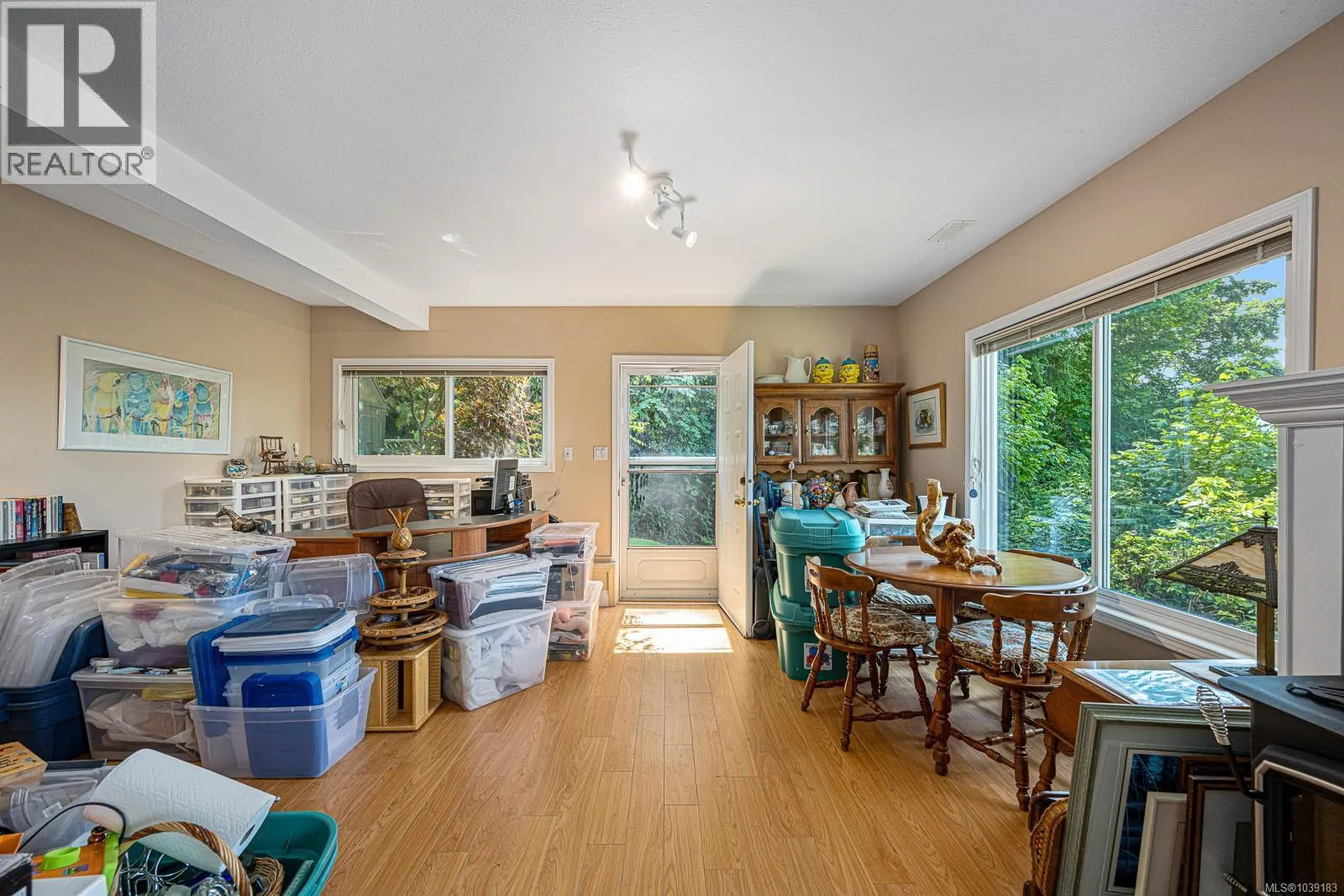 200 Crome Point Rd