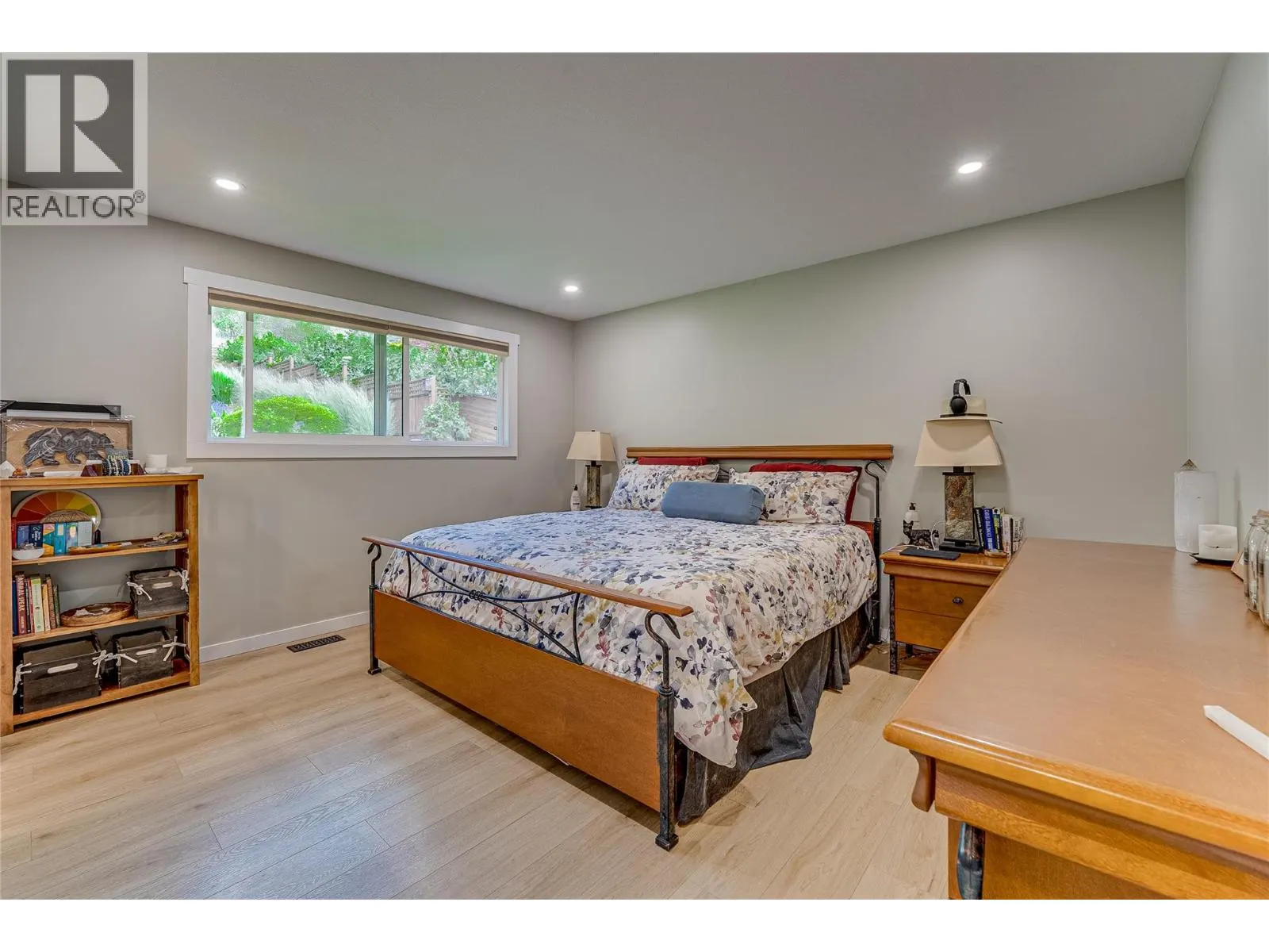 8067 Beachcomber Bay Road