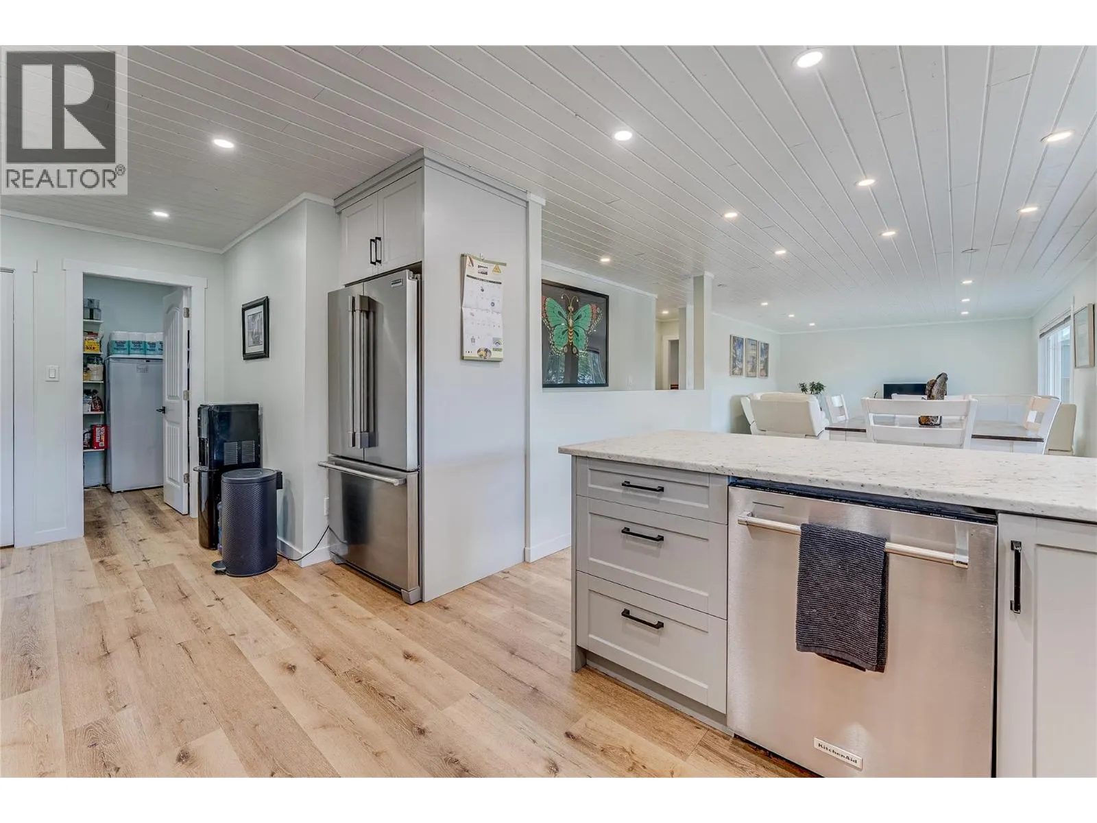 8067 Beachcomber Bay Road
