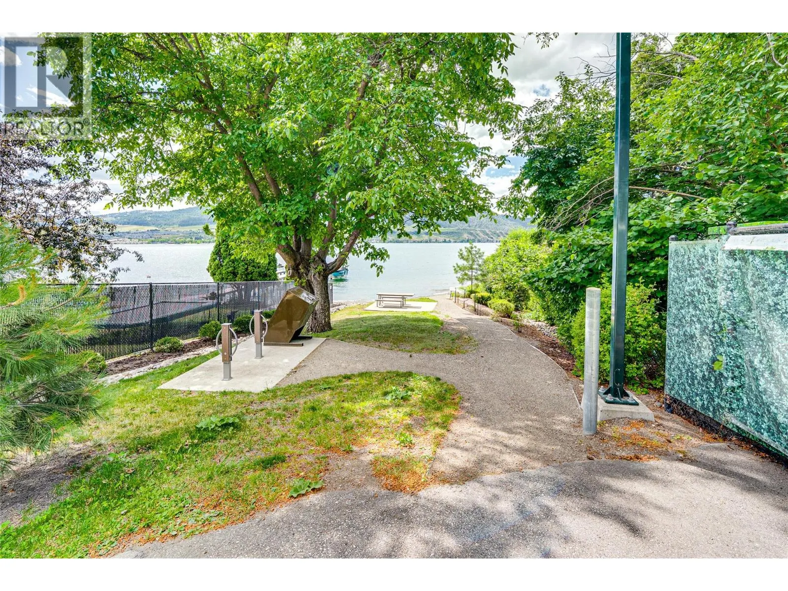 8067 Beachcomber Bay Road