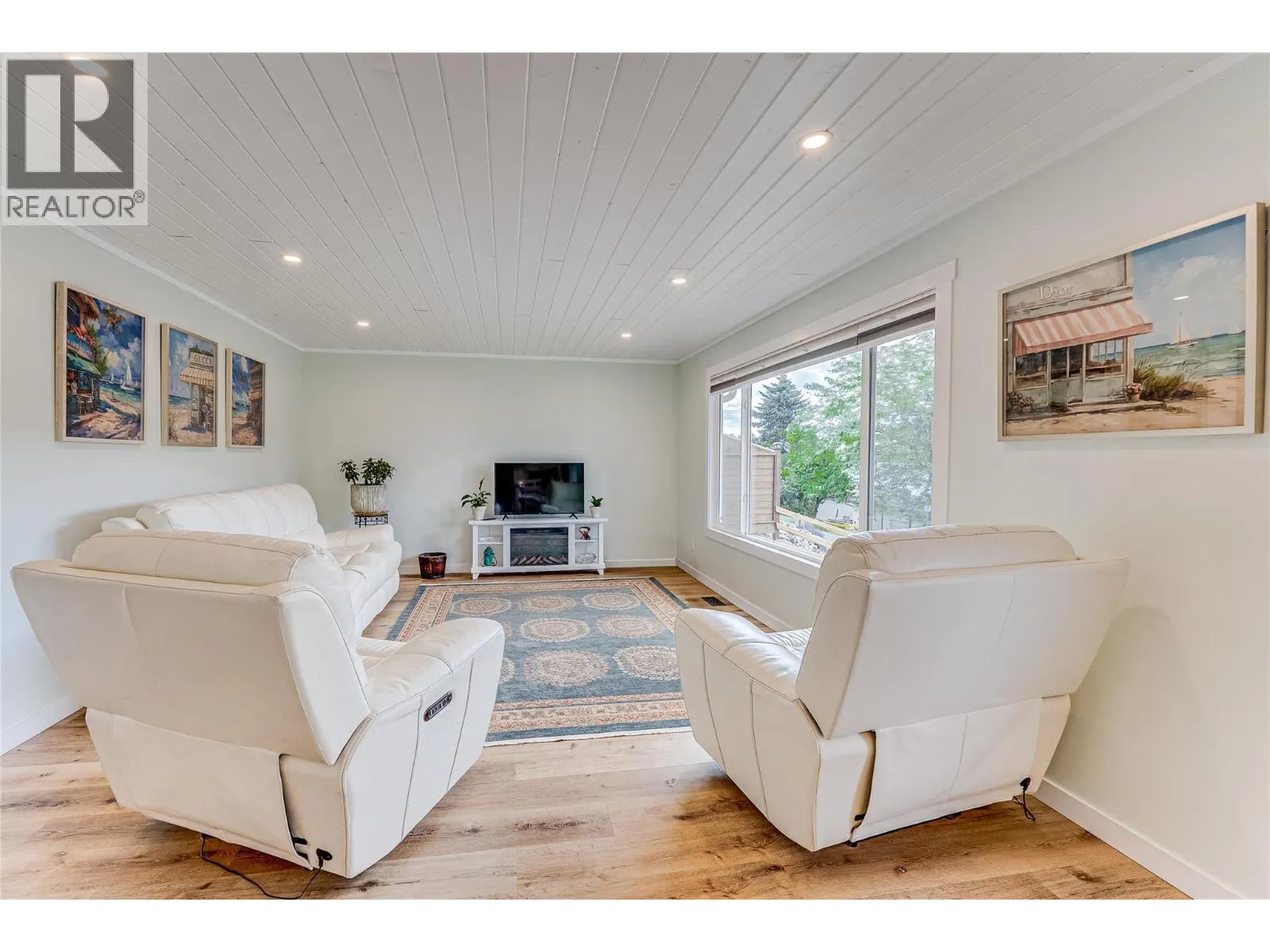 8067 Beachcomber Bay Road