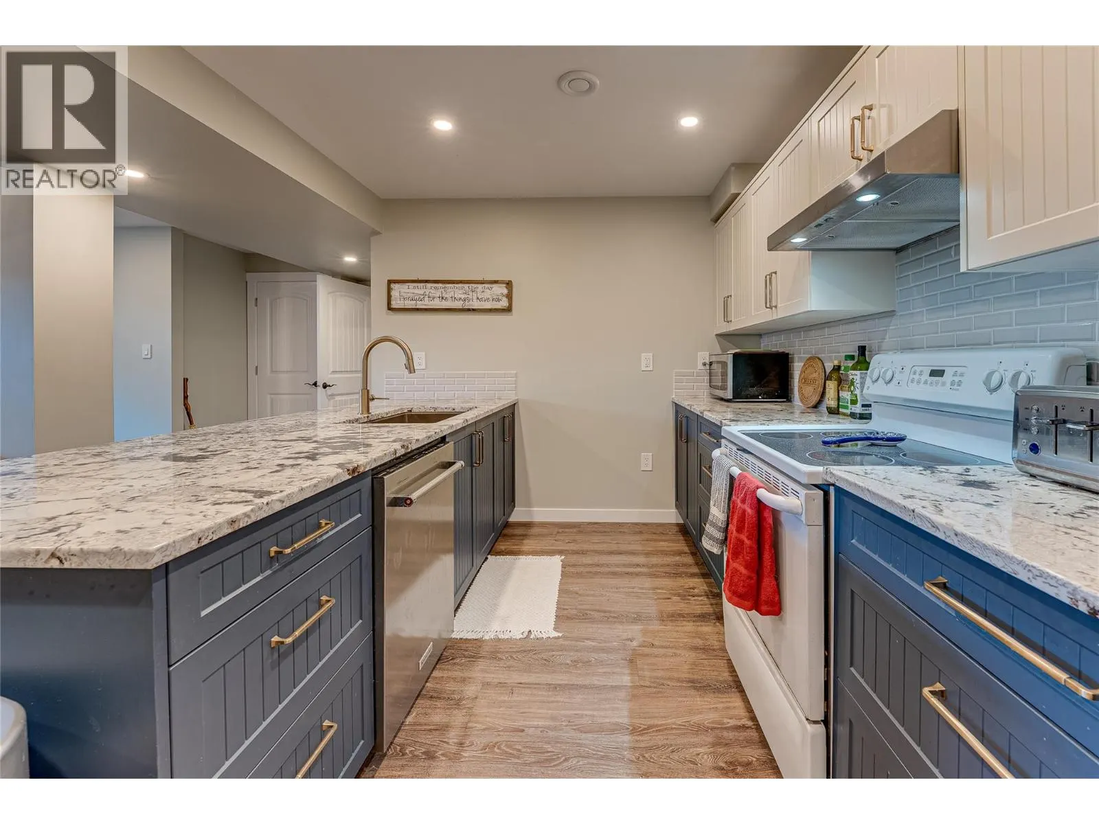 8067 Beachcomber Bay Road