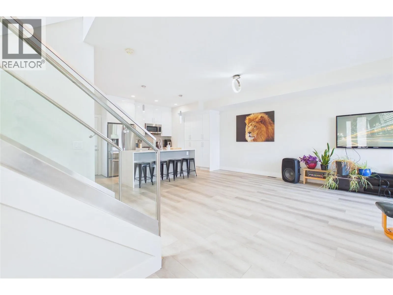 115 Wyndham Crescent Unit# 7