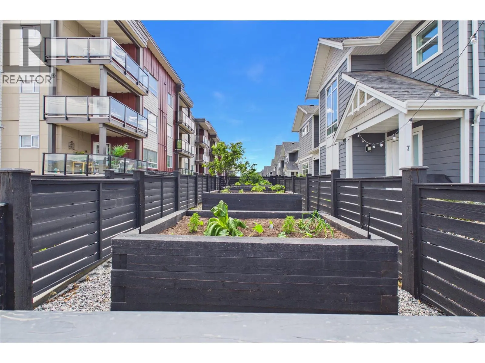 115 Wyndham Crescent Unit# 7