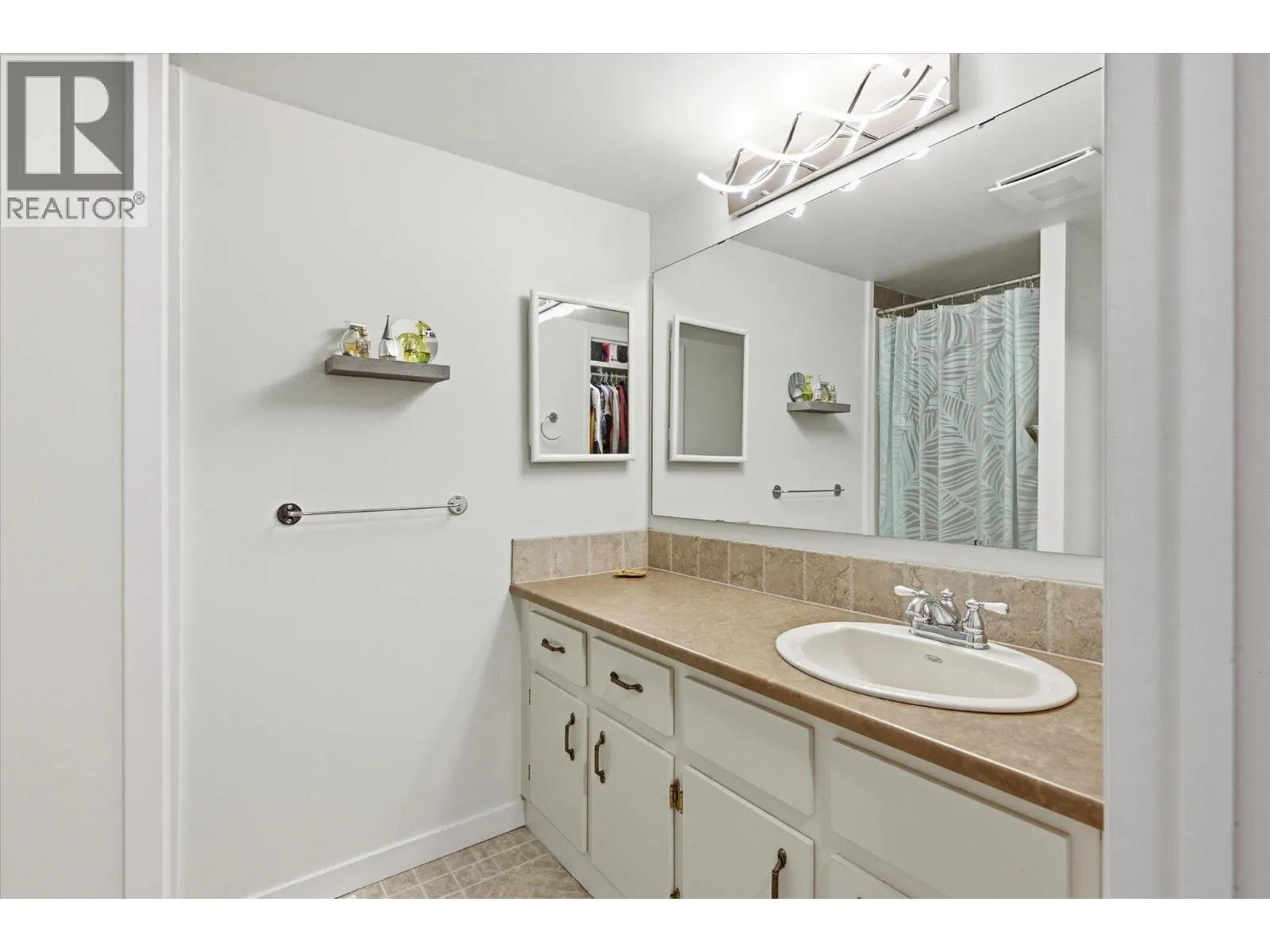 1870 Parkinson Way Unit# 101