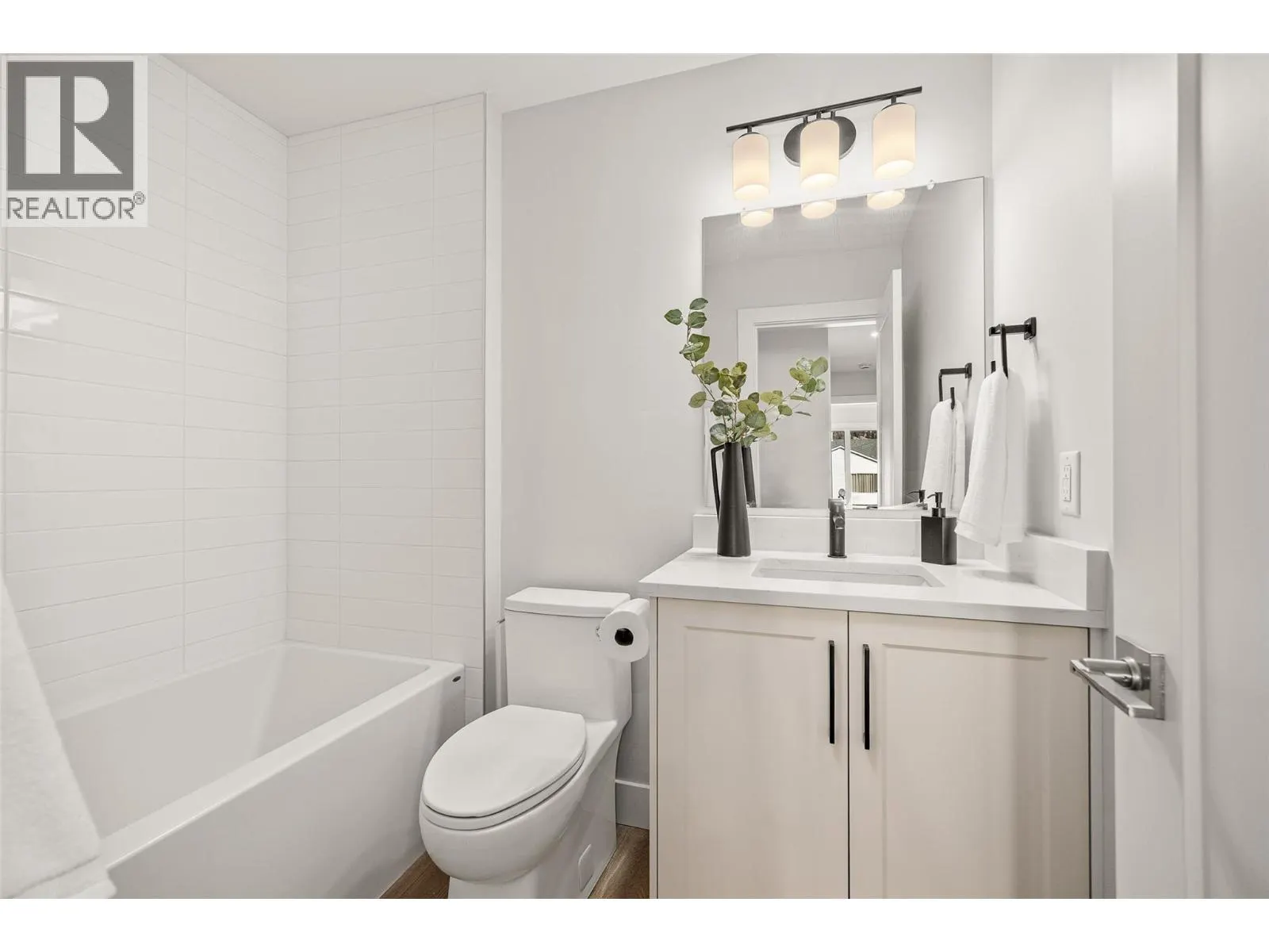 943 Fuller Avenue Unit# 4