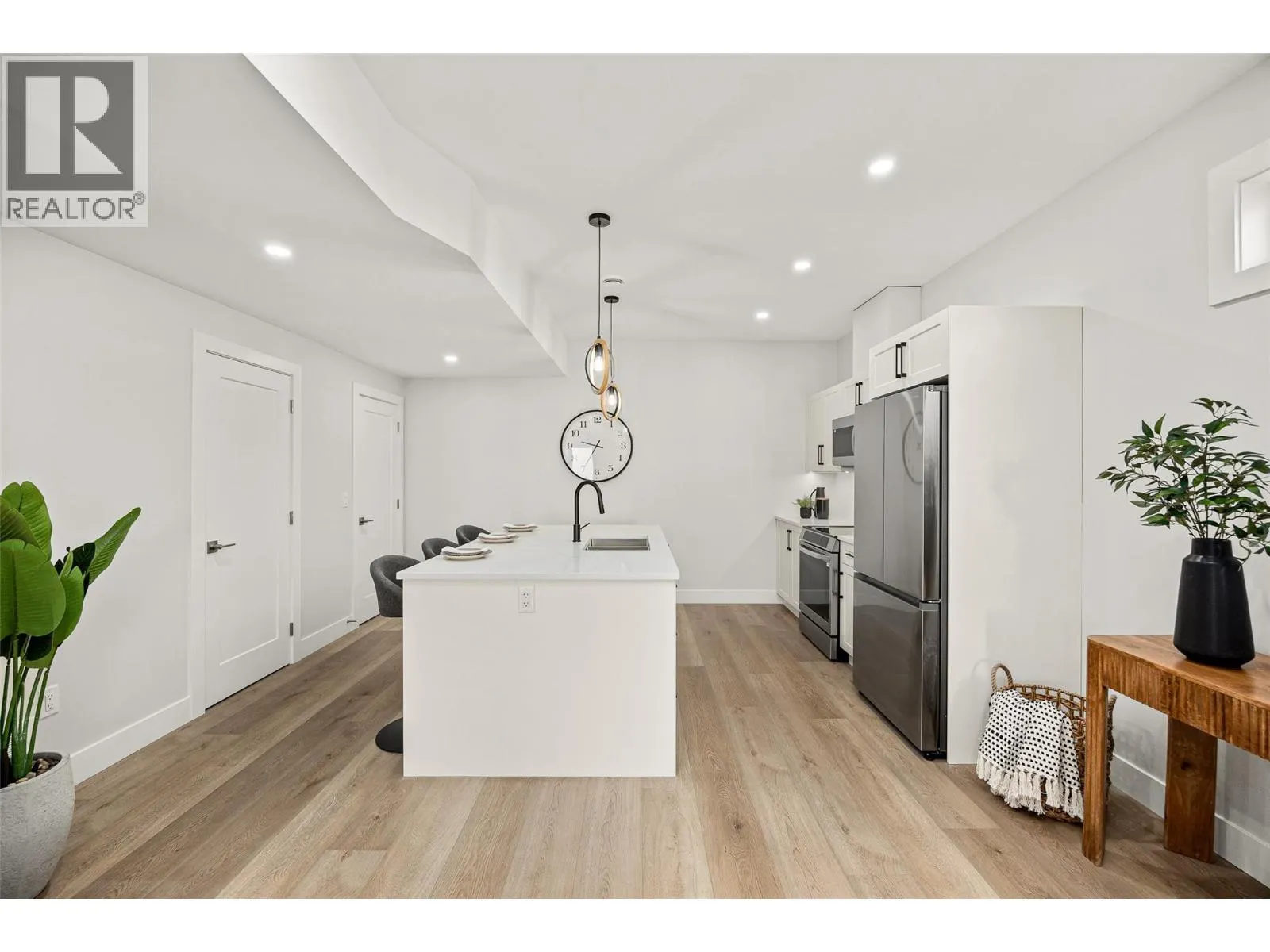 943 Fuller Avenue Unit# 4