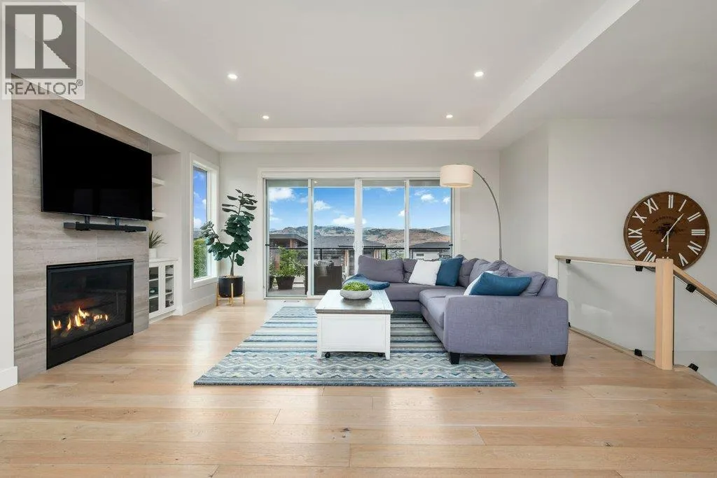 631 Mt Ida Crescent