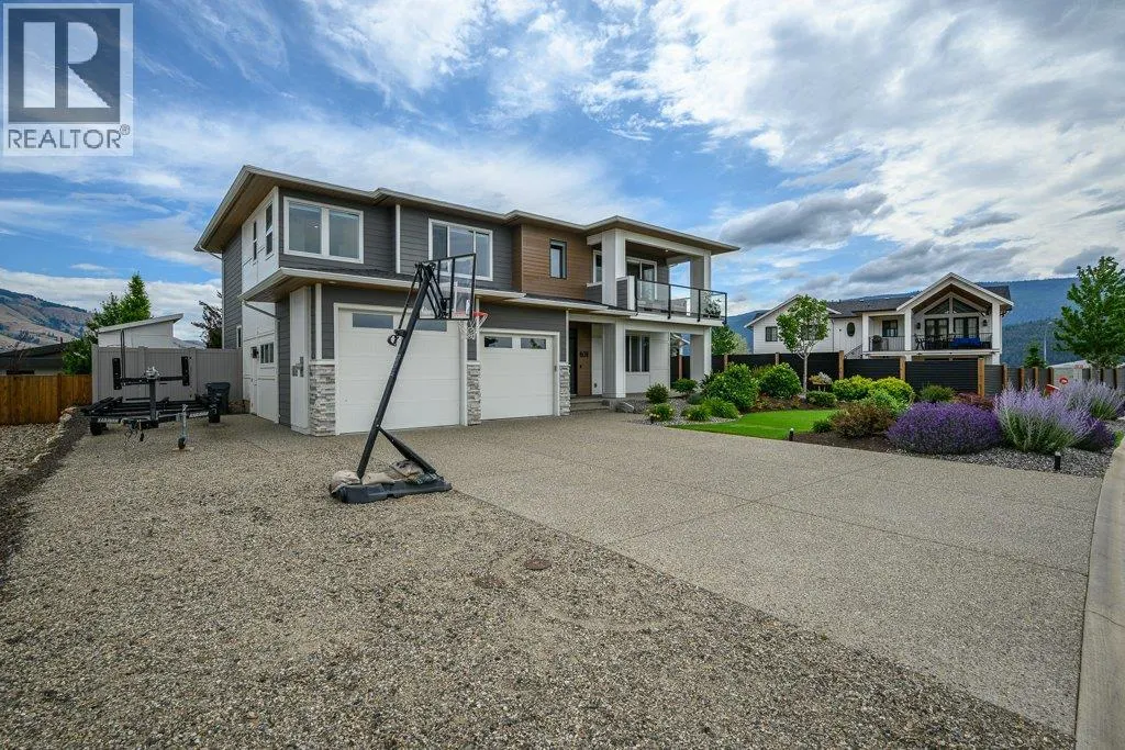 631 Mt Ida Crescent