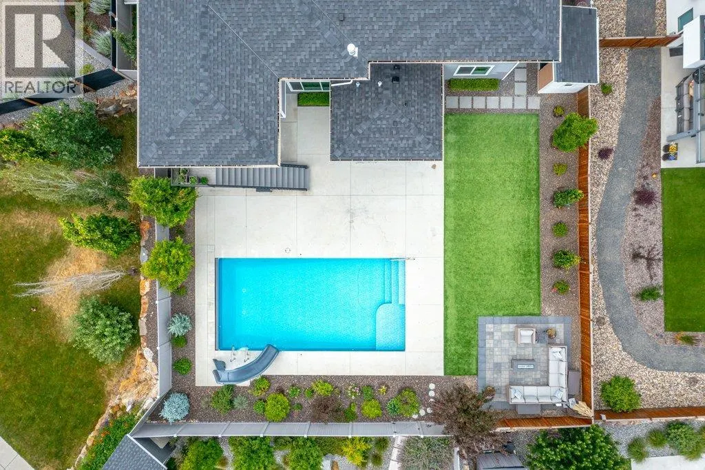631 Mt Ida Crescent