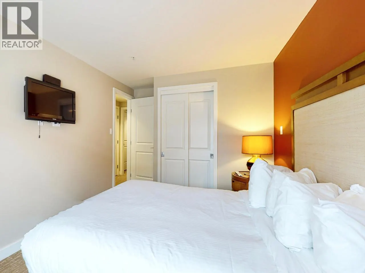 15 PARK Place Unit# 14