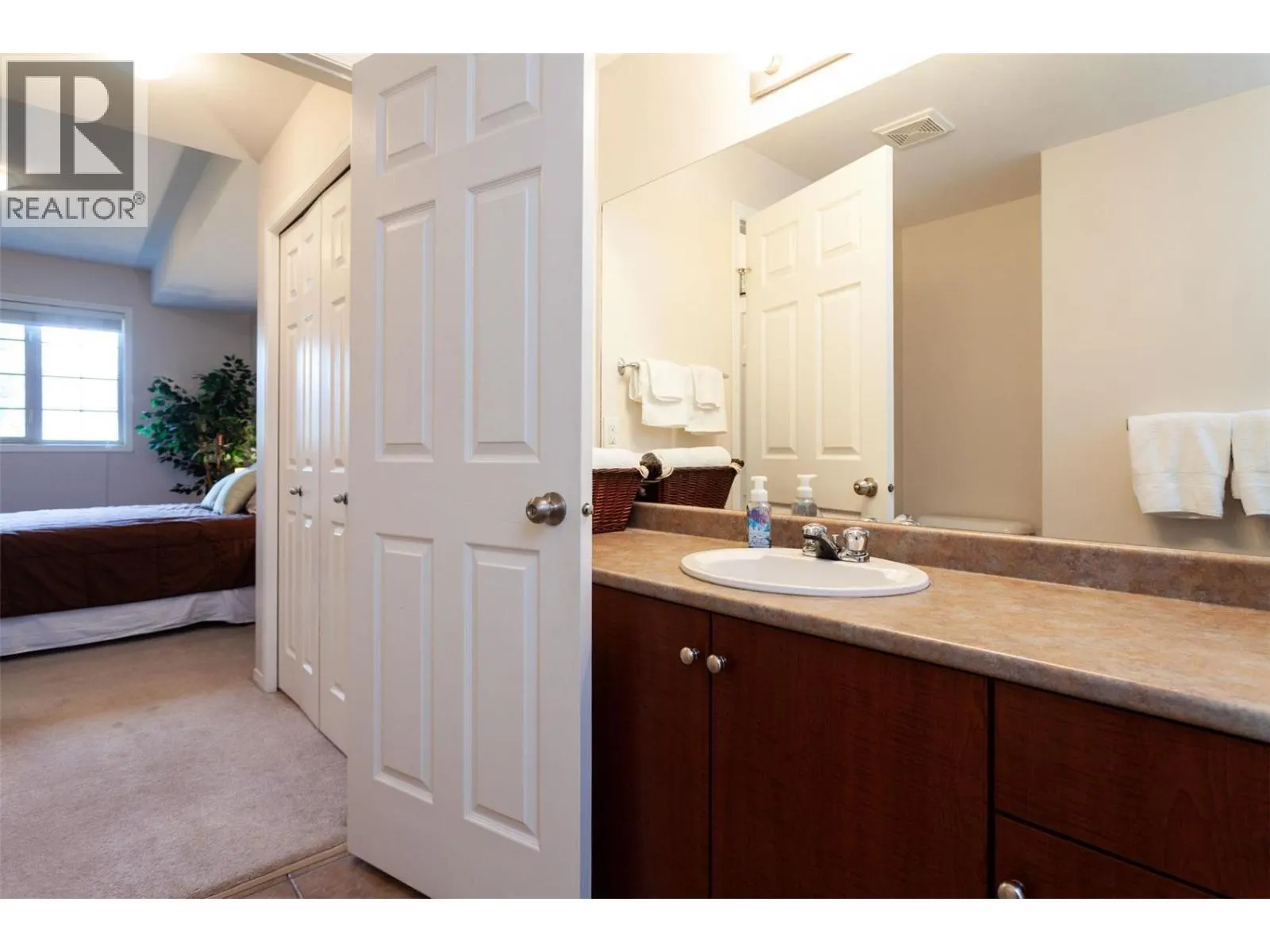 1875 Country Club Drive Unit# 1318