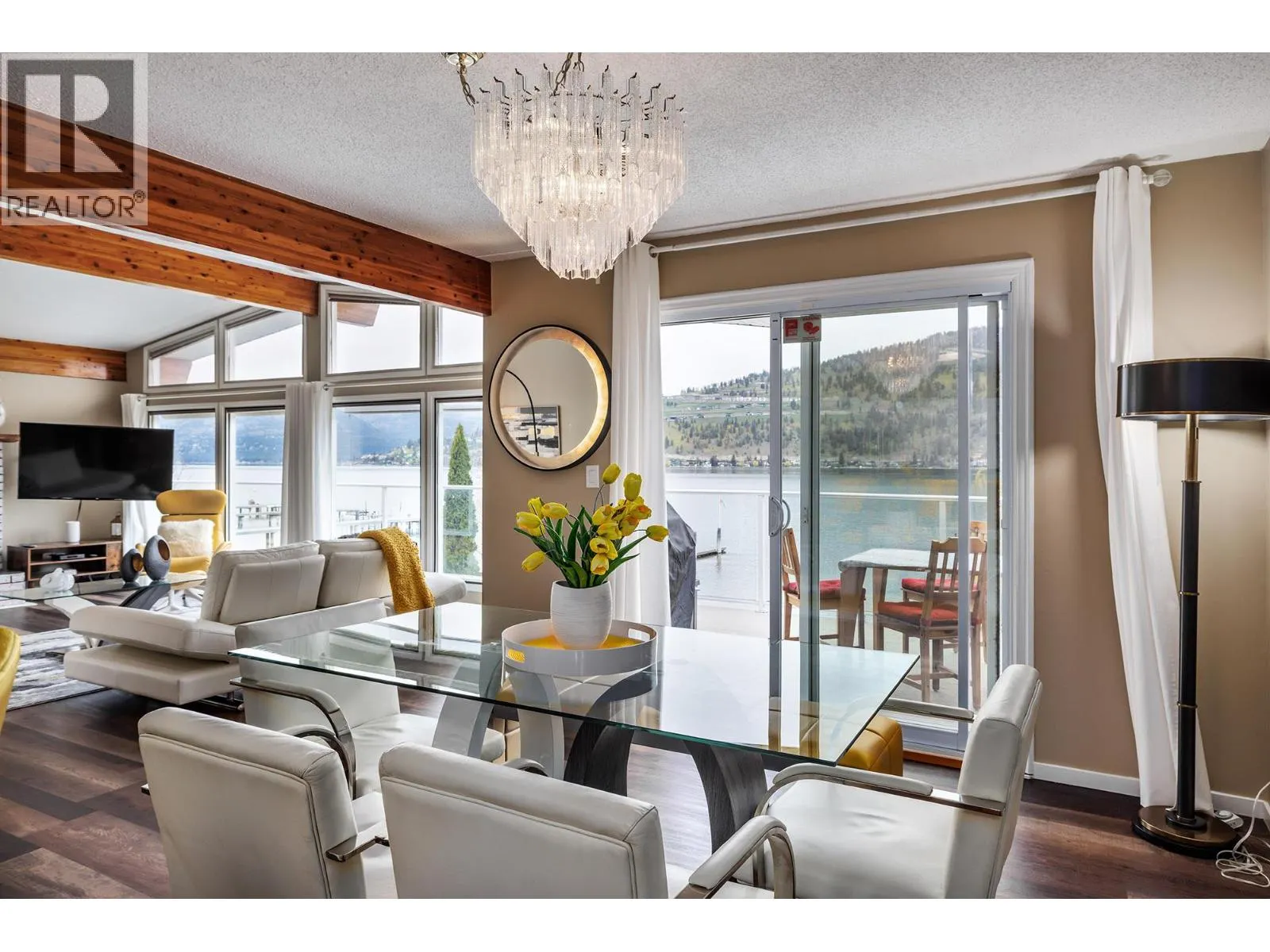 8291 Okanagan Landing Road
