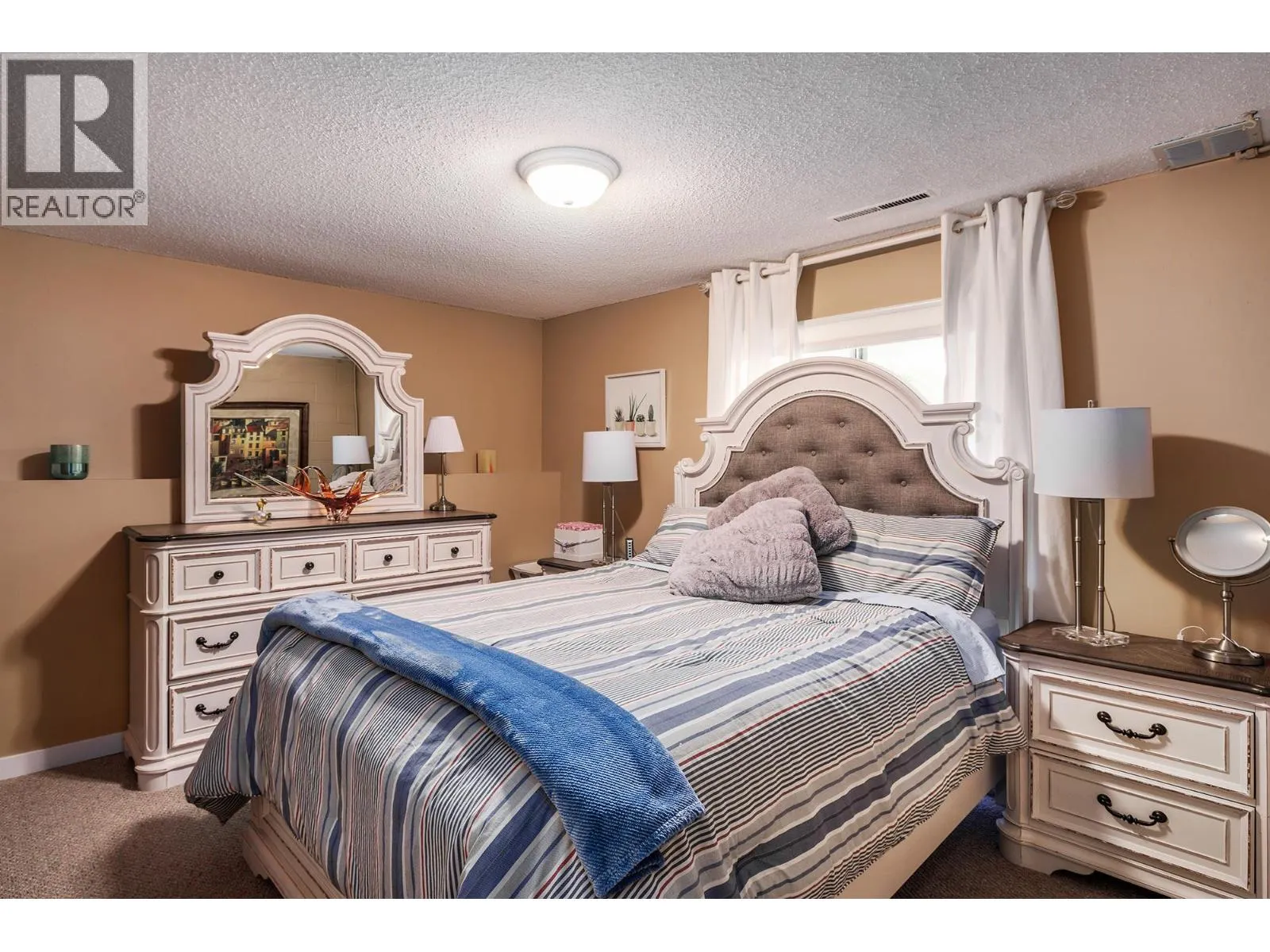 8291 Okanagan Landing Road