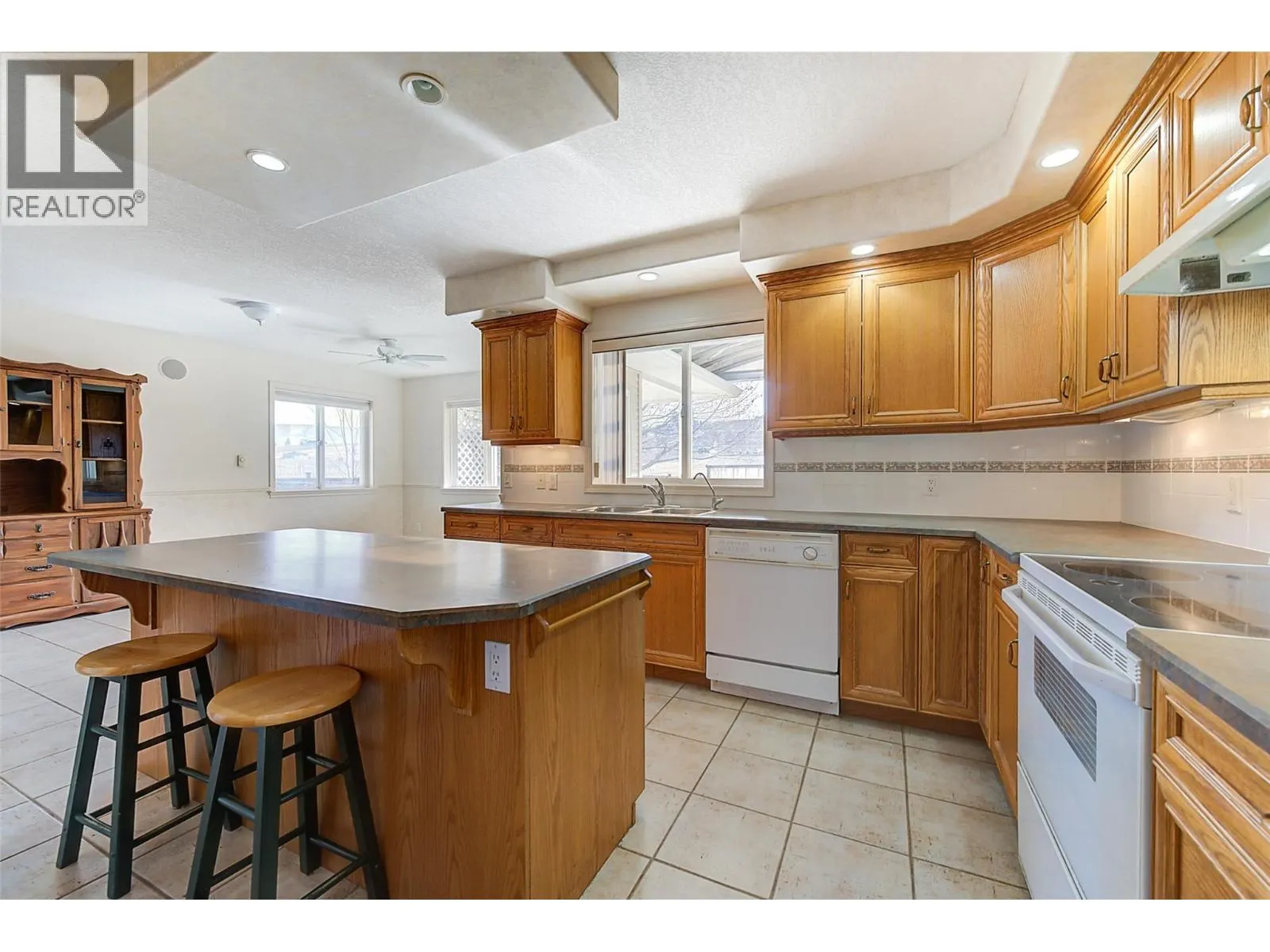 371 Valley Road Unit# 1-3
