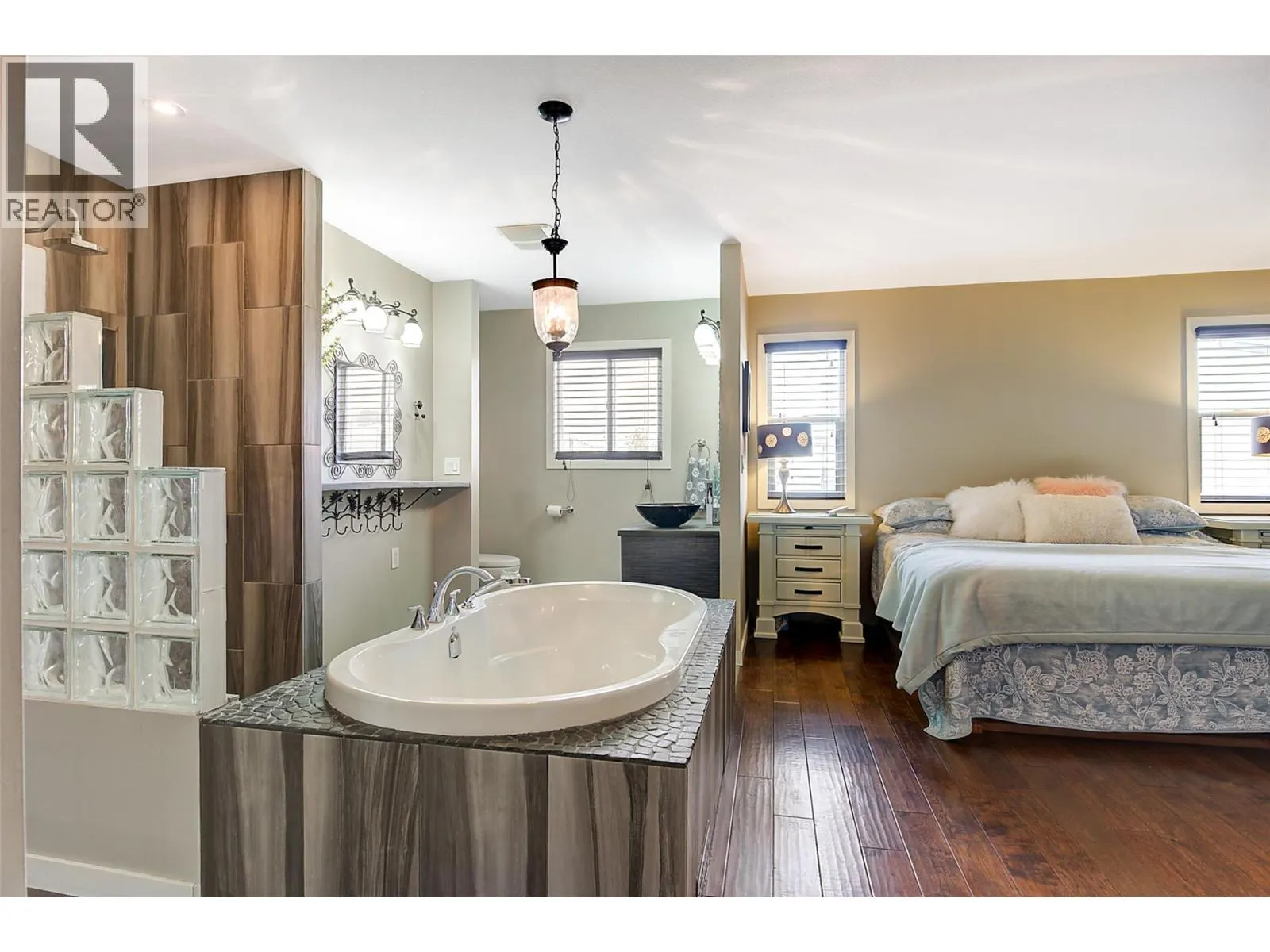 371 Valley Road Unit# 1-3