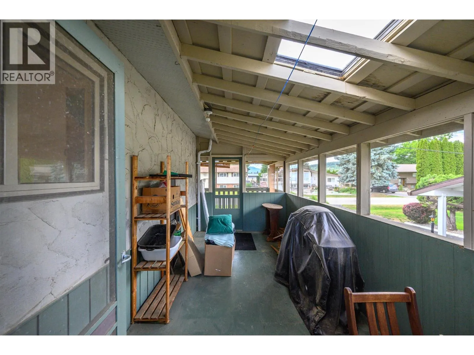 211 Larsen Avenue