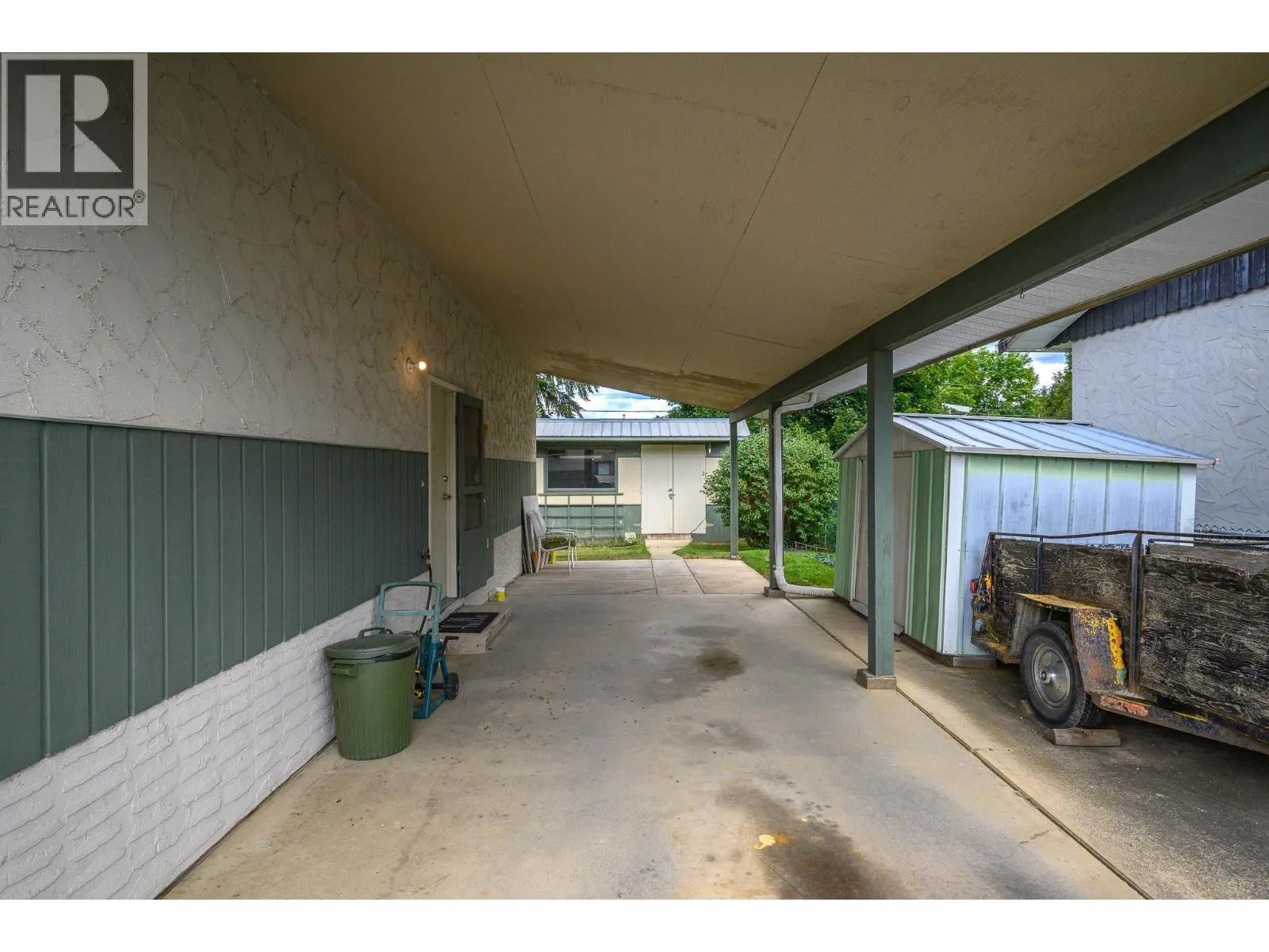 211 Larsen Avenue