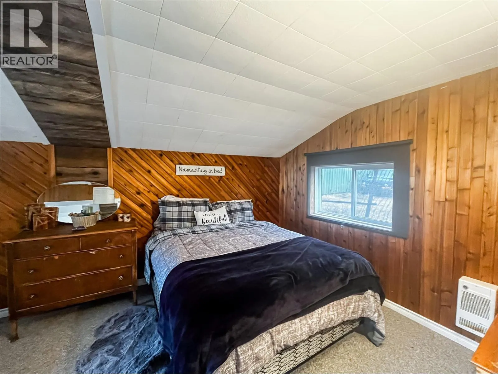 5844 Highway 33