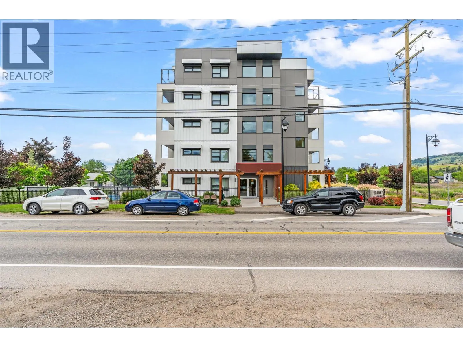 2555 Lakeshore Road Unit# 303