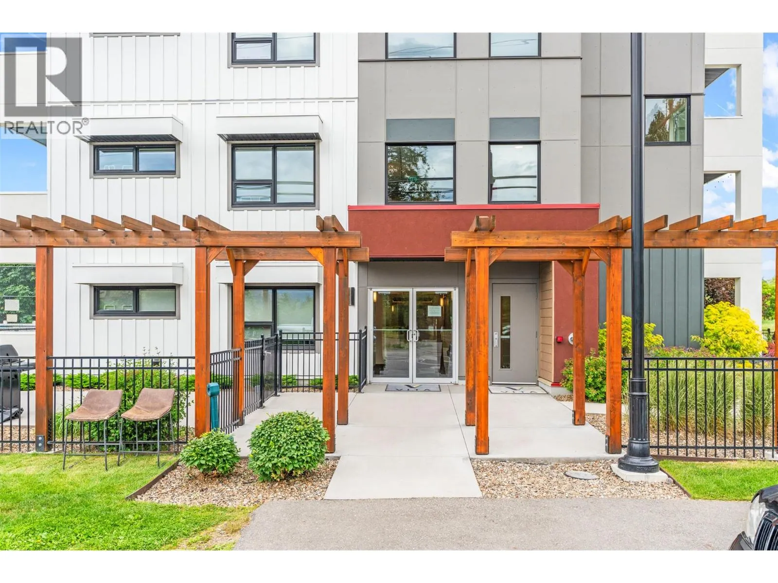 2555 Lakeshore Road Unit# 303